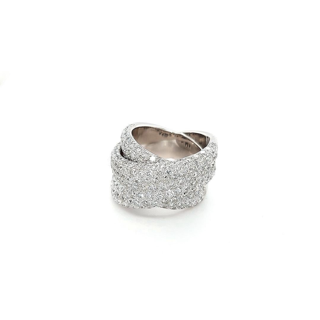 18kt White Gold 6.73ct Diamond Pavé Ring For Sale 3