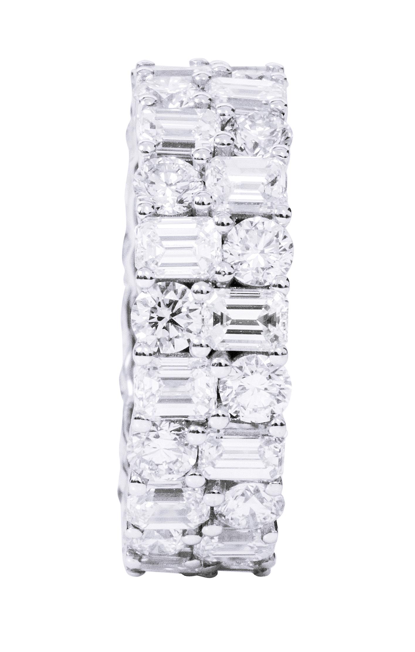 Contemporary 18 Karat White Gold 6.87 Carat Solitaire Diamond Eternity Band Ring For Sale