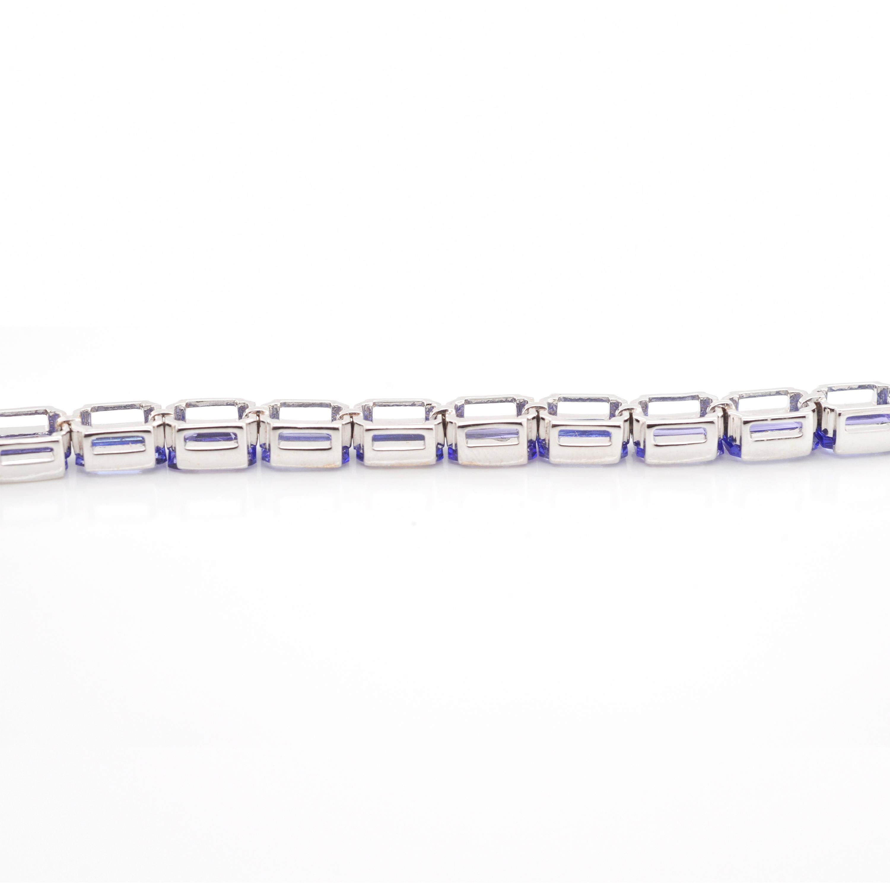 Bracelet tennis octogonal en or blanc 18 carats avec tanzanite naturelle en vente 2