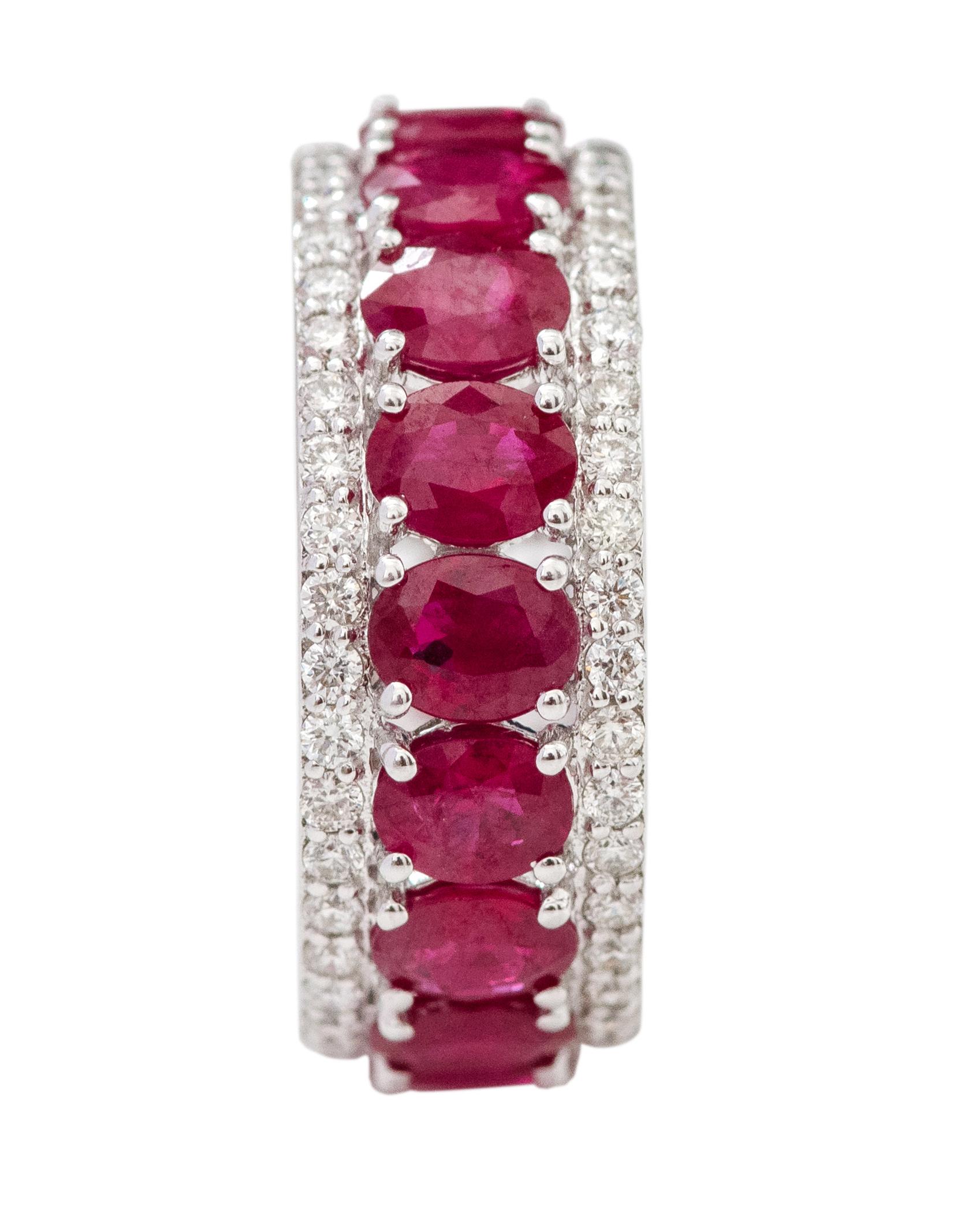18 Karat White Gold 7.02 Carat Oval-Cut Ruby and Diamond Eternity Band Ring In New Condition For Sale In Jaipur, IN