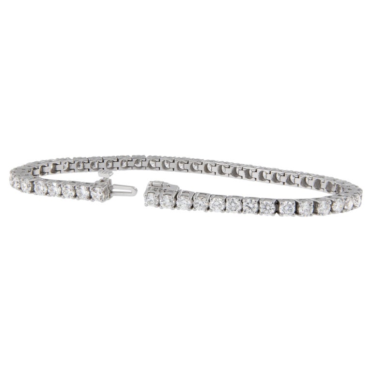 18 Karat White Gold 7 03 Cttw Vs F G Diamond Tennis Bracelet For Sale