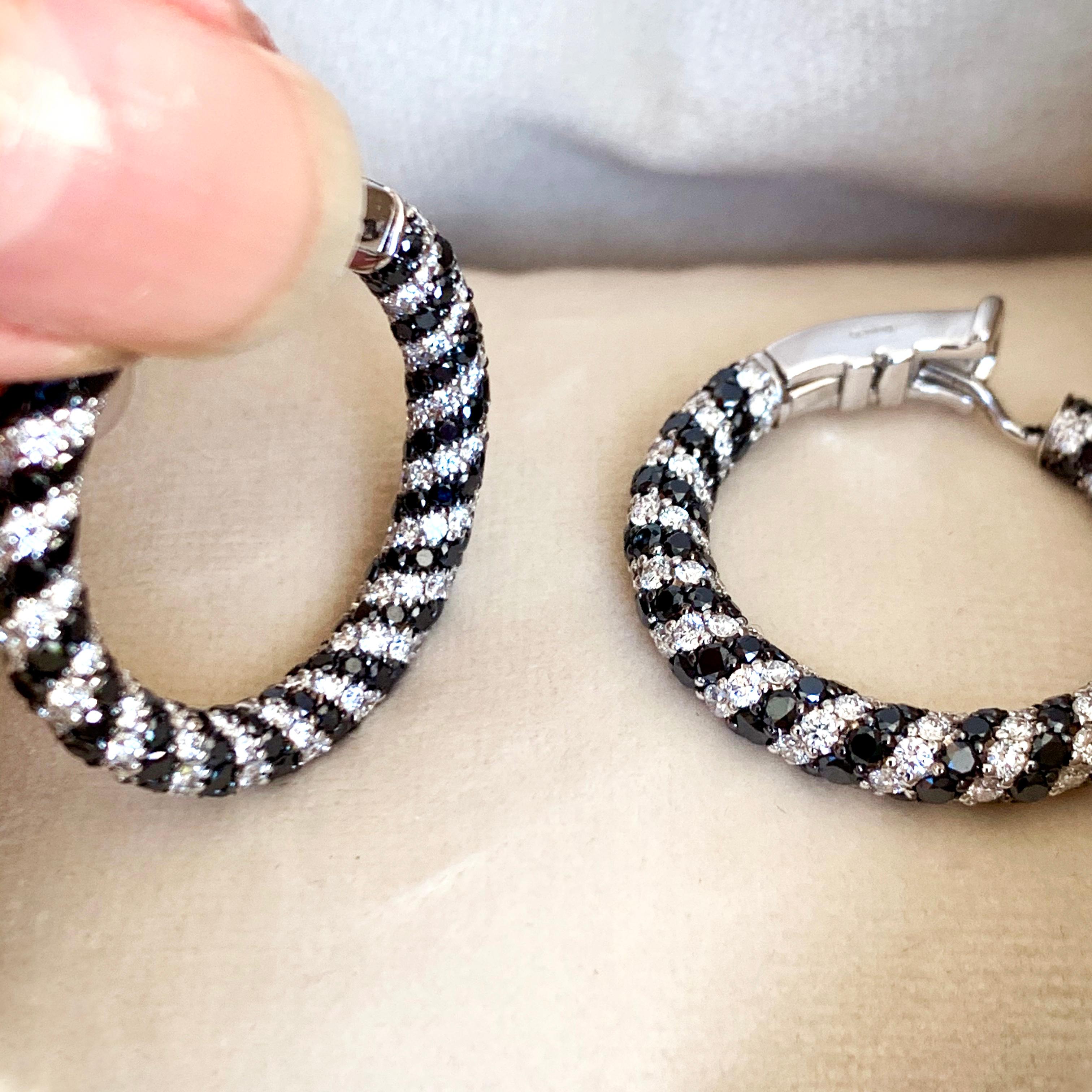 18 Karat White Gold 7.24 Carat Black and White Diamond Spiral Pave Hoop Earrings 6