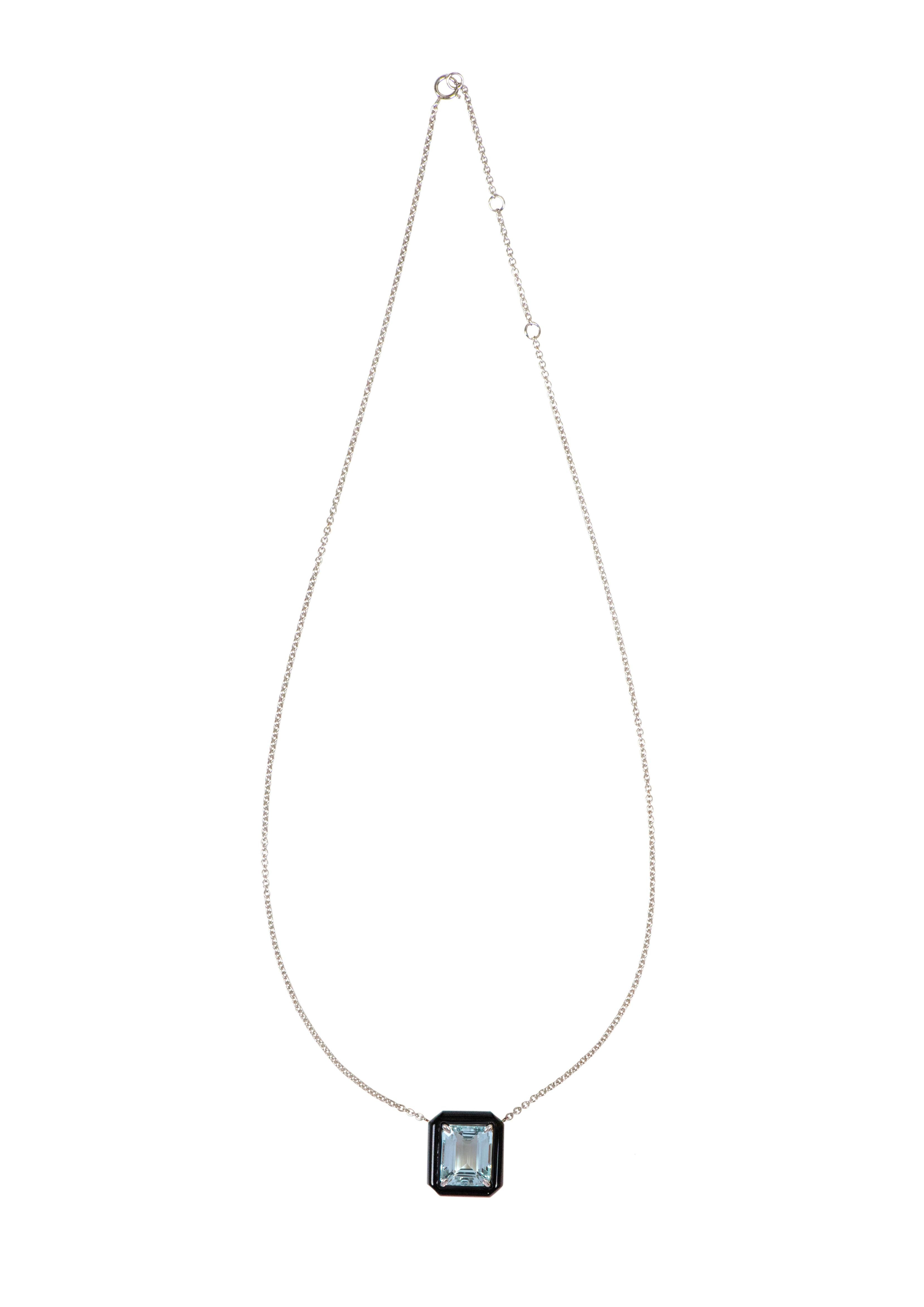 Women's 18 Karat White Gold 7.80 Carat Aquamarine and Black Onyx Pendant Necklace