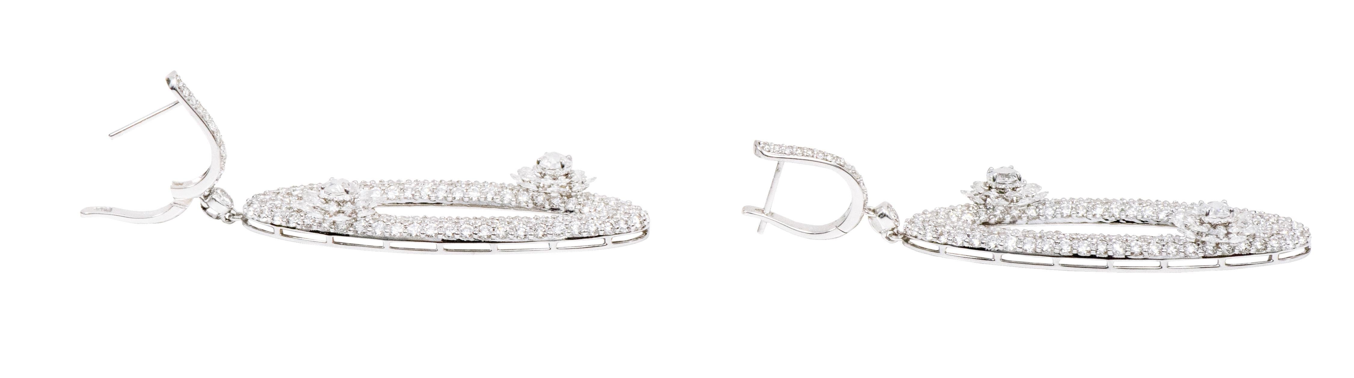 Women's 18 Karat White Gold 7.99 Carats Diamond Dangle Cocktail Earrings For Sale