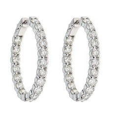 Boucles d'oreilles créoles classiques en or blanc 18 carats avec diamants ronds 8 TCW