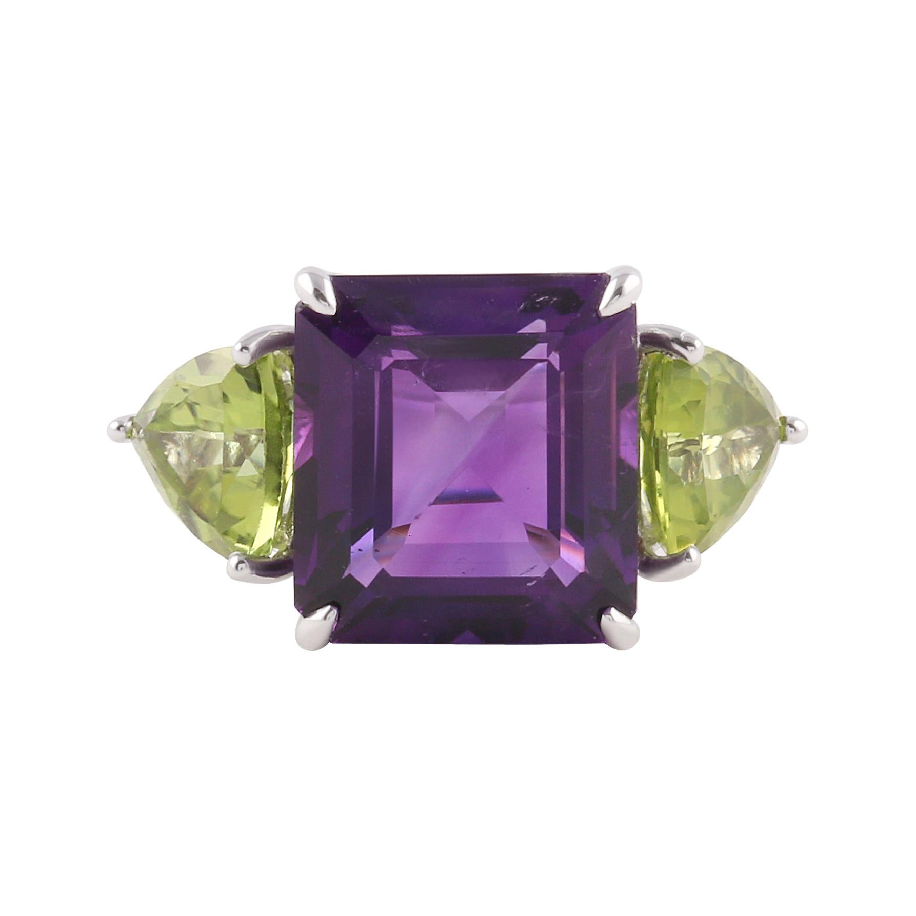 18 Karat White Gold 8.79 Carat Amethyst and Peridot Three-Stone Ring