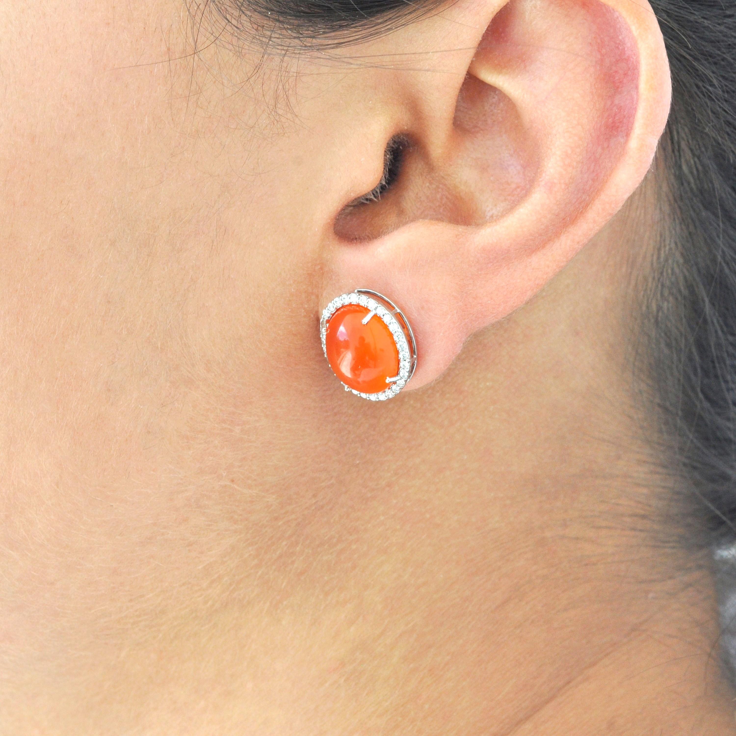 14 Karat White Gold 8.91 Carats Oval Mexican Fire Opal Diamond Halo Earrings in vendita 4