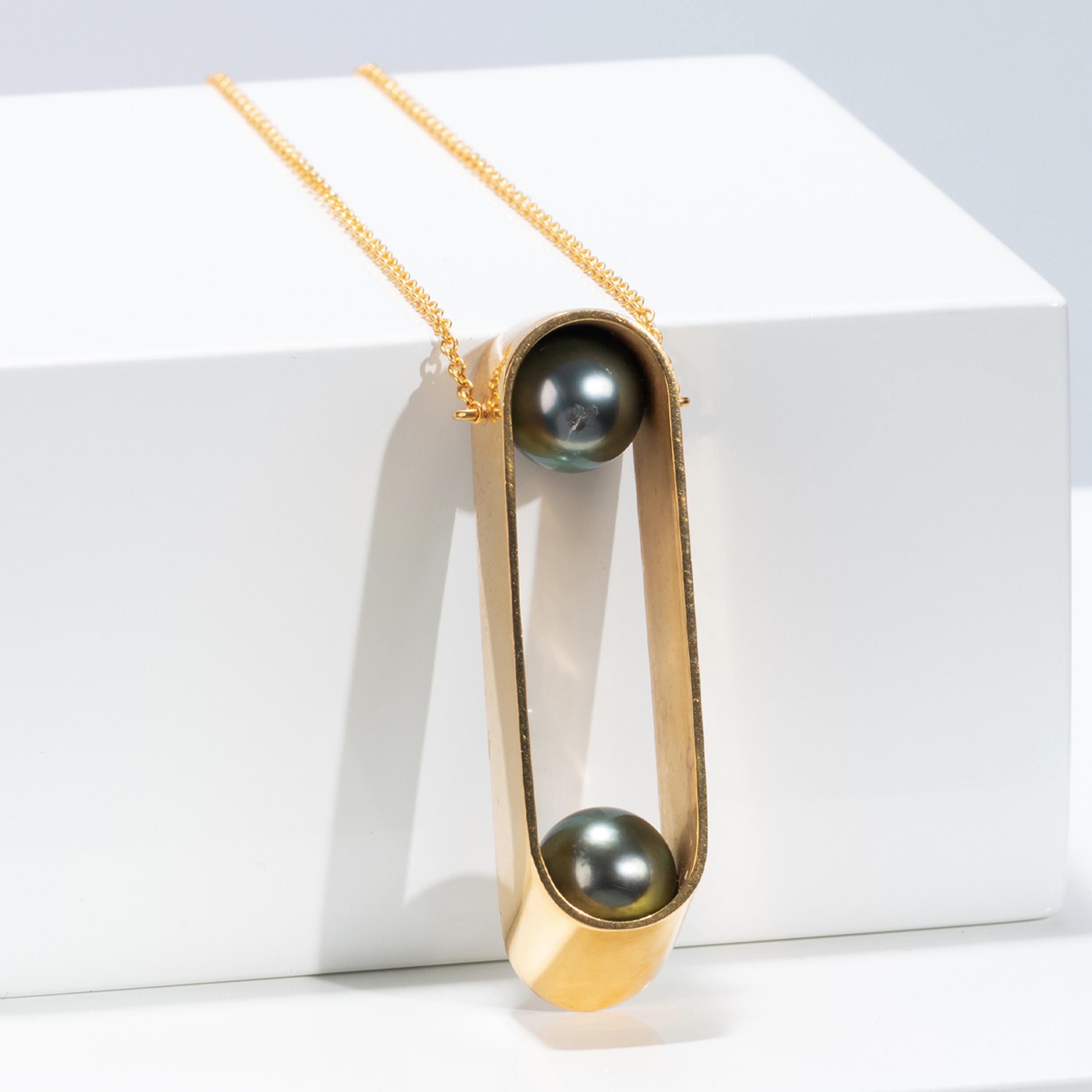 Yael Sonia’s Handmade 18k Gold Tahitian Pearl Diamond Ellipse Brilliant Necklace For Sale 1