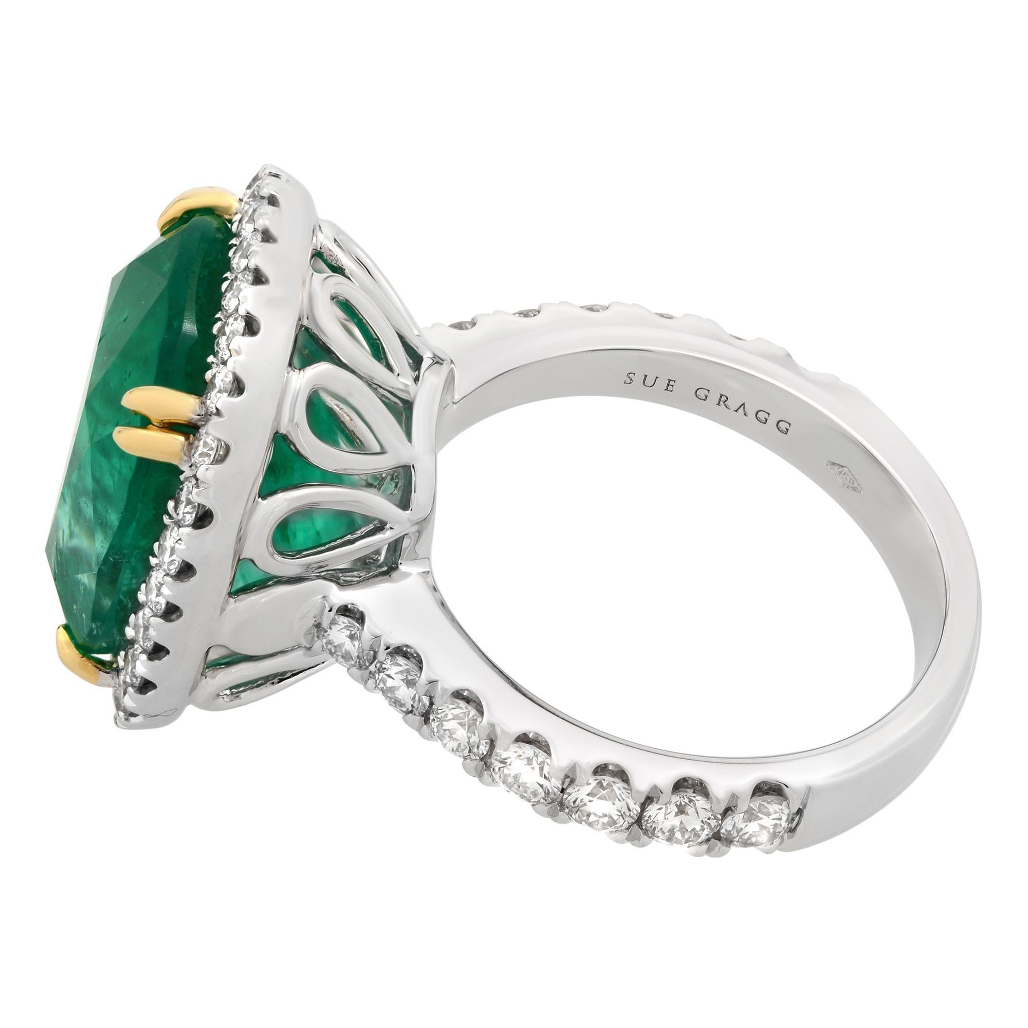 Modern 18 Karat White Gold 9.23ct Cushion Green Natural Emerald Diamond Halo Ring For Sale