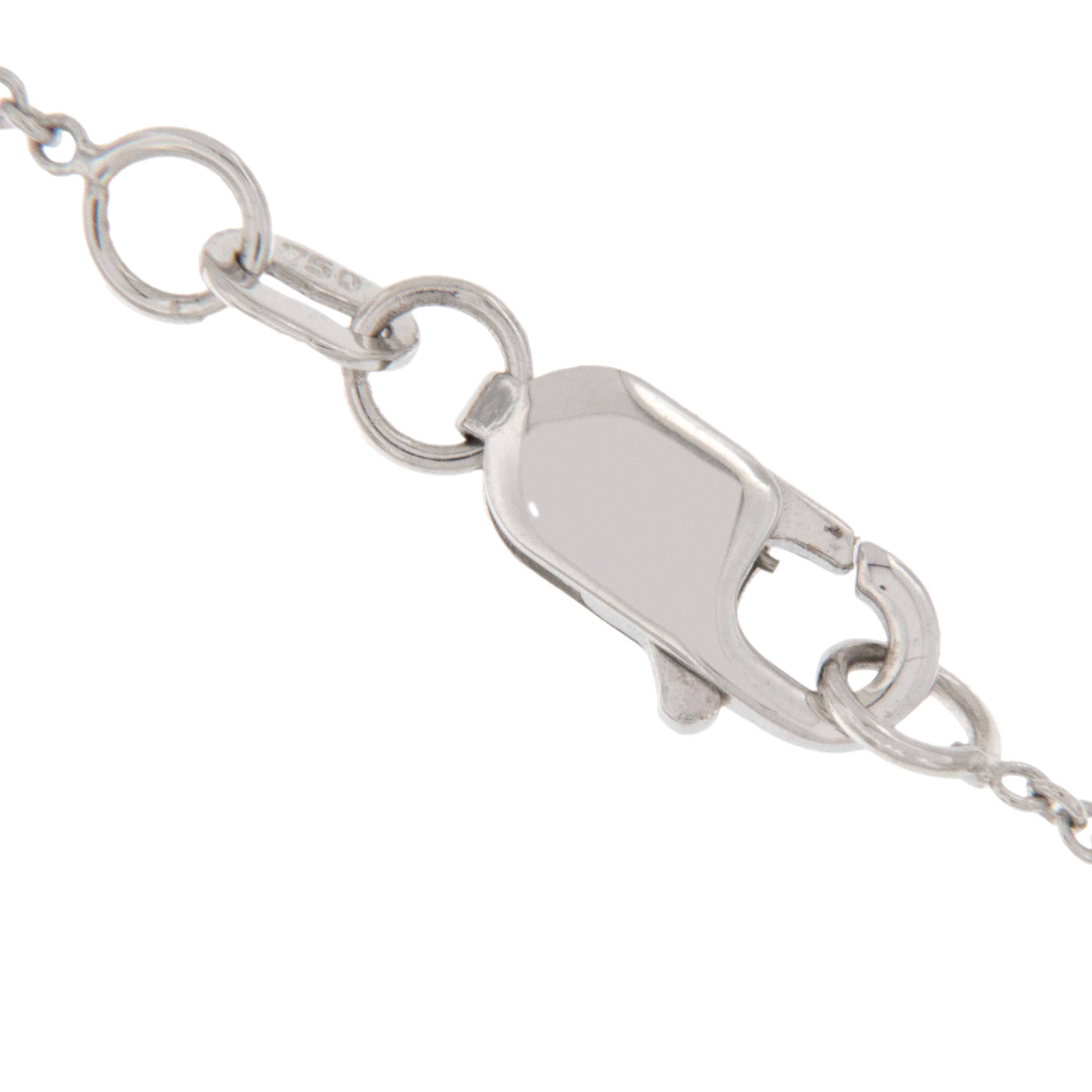 Taglio rotondo Collana in oro bianco 18 carati AAA con perle coltivate e diamanti da 0,12 carati in vendita