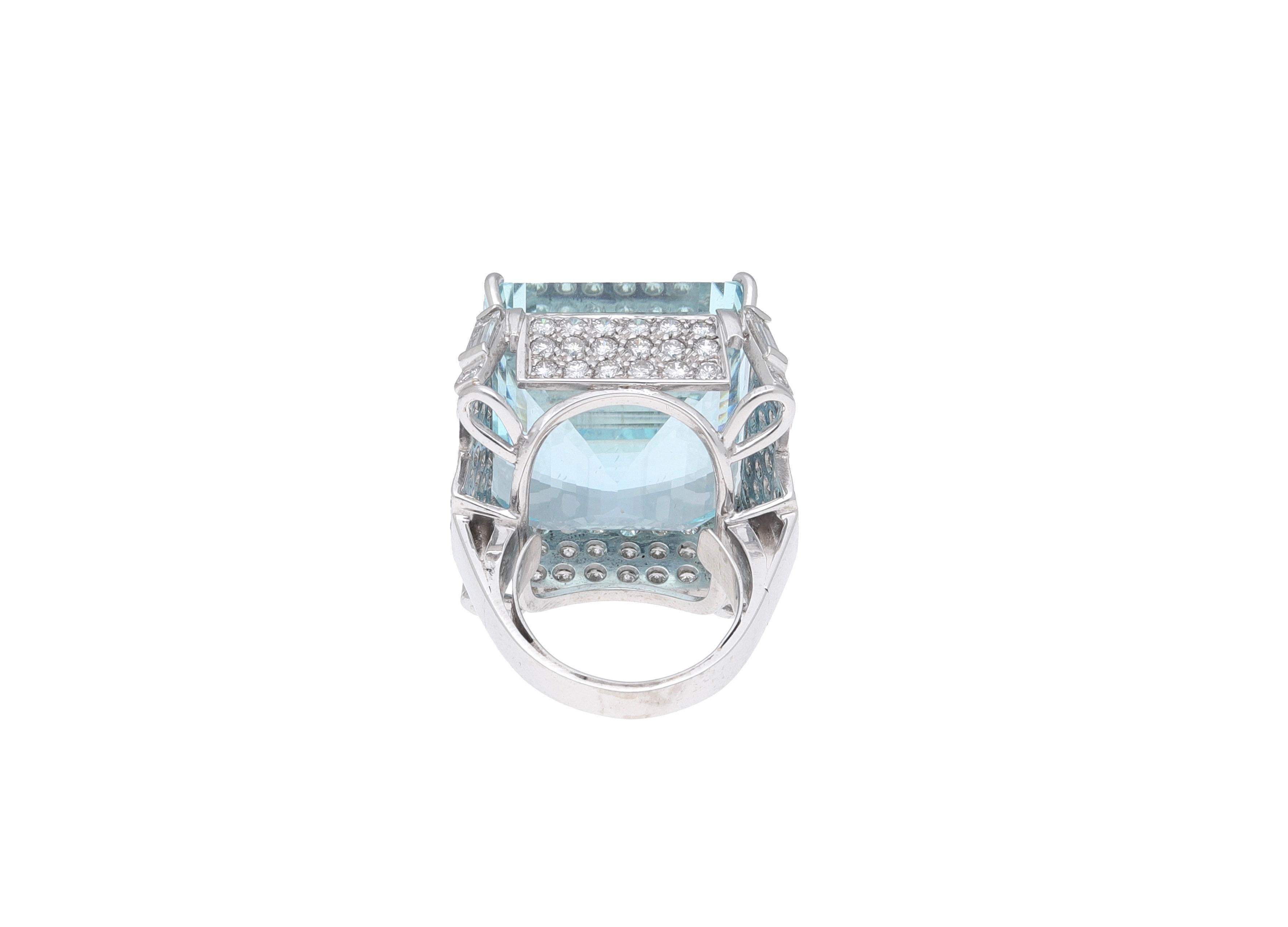Modern 18 Karat White Gold Aquamarine Diamonds Cocktail Ring For Sale