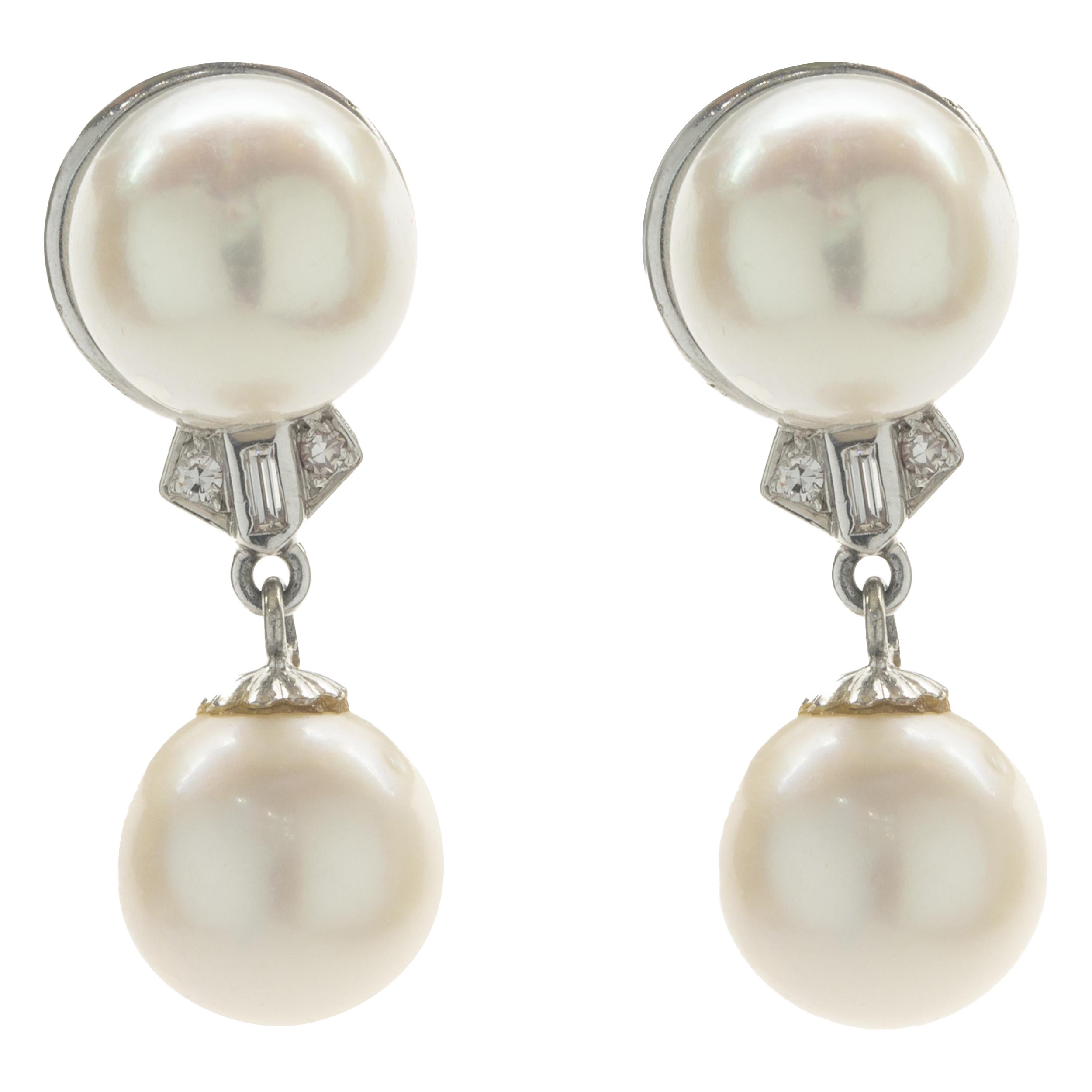 Boucles d'oreilles en goutte Akoya en or blanc 18 carats et diamants
