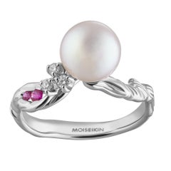 Bague fleur en or blanc 18 carats avec perle d'Akoya et diamant par MOISEIKIN