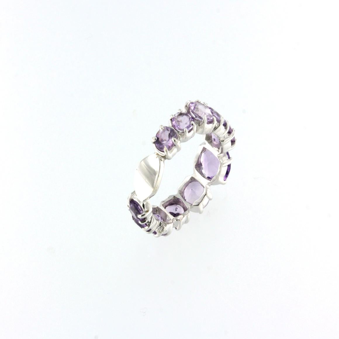 18 Karat White Gold Amethyst Classic and Modern Wedding Ring For Sale 1