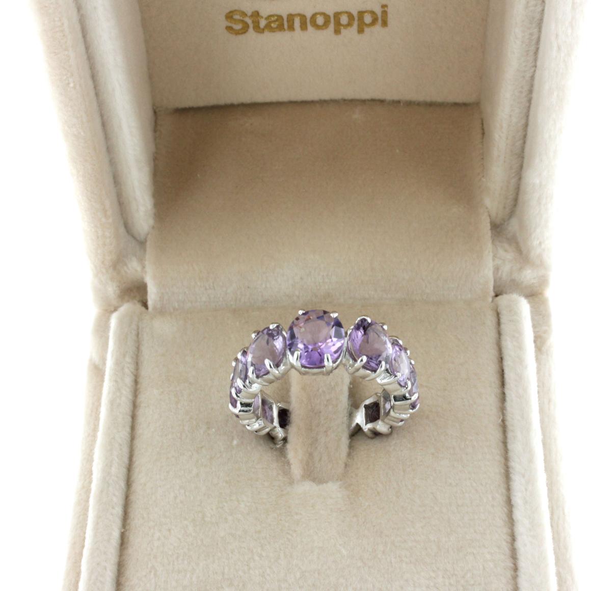 18 Karat White Gold Amethyst Classic and Modern Wedding Ring For Sale 2