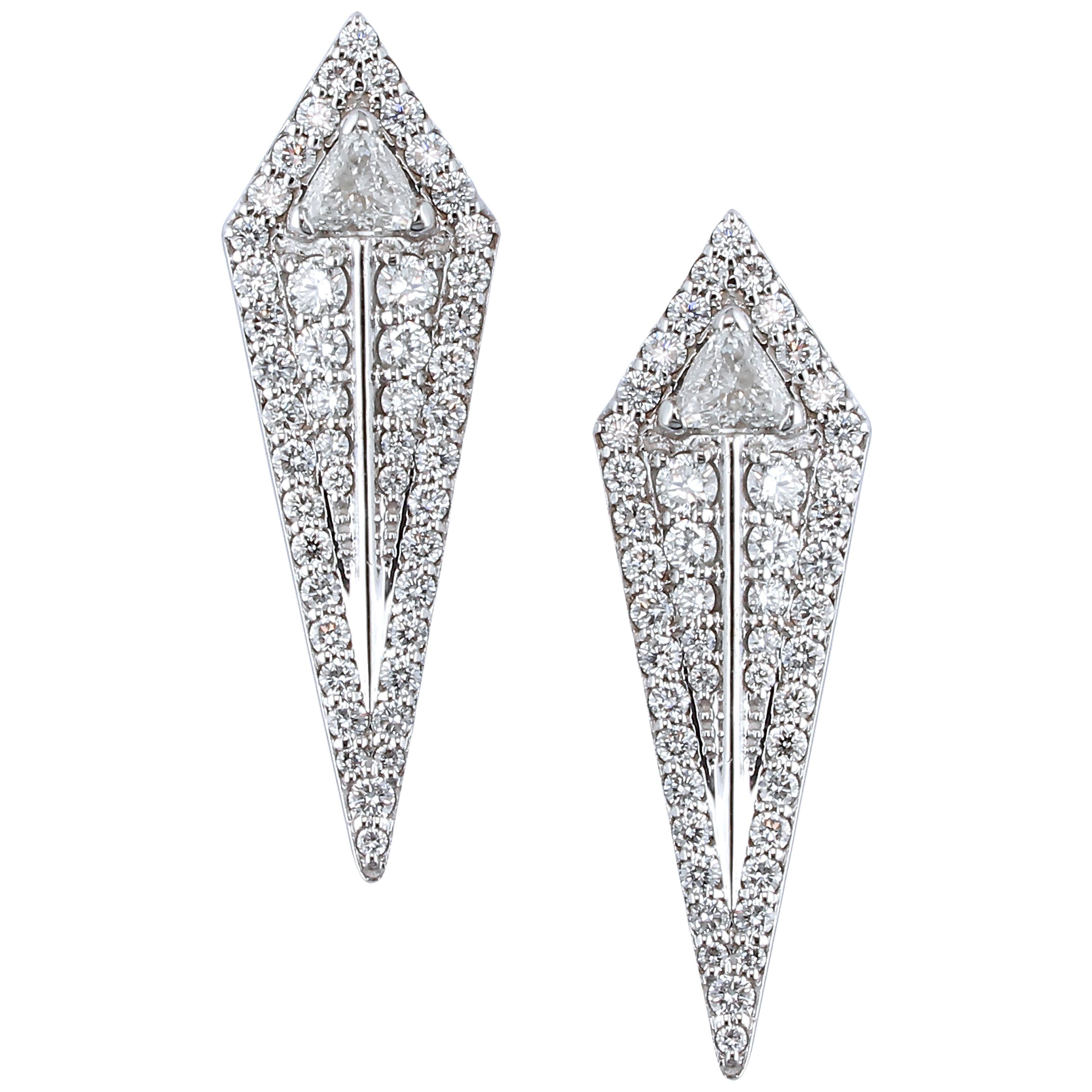 Alessa Arrow Studs Earrings 18 Karat White Gold Amara Collection For Sale