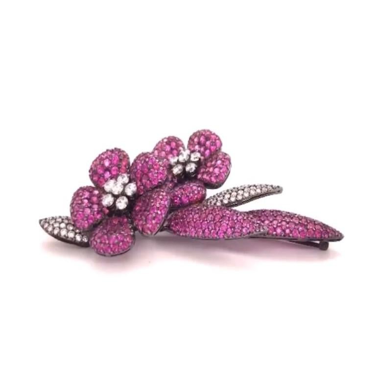 Sophia D. 17.41 Carat Pink Sapphire Flower Diamond Brooch in Platinum In New Condition In New York, NY