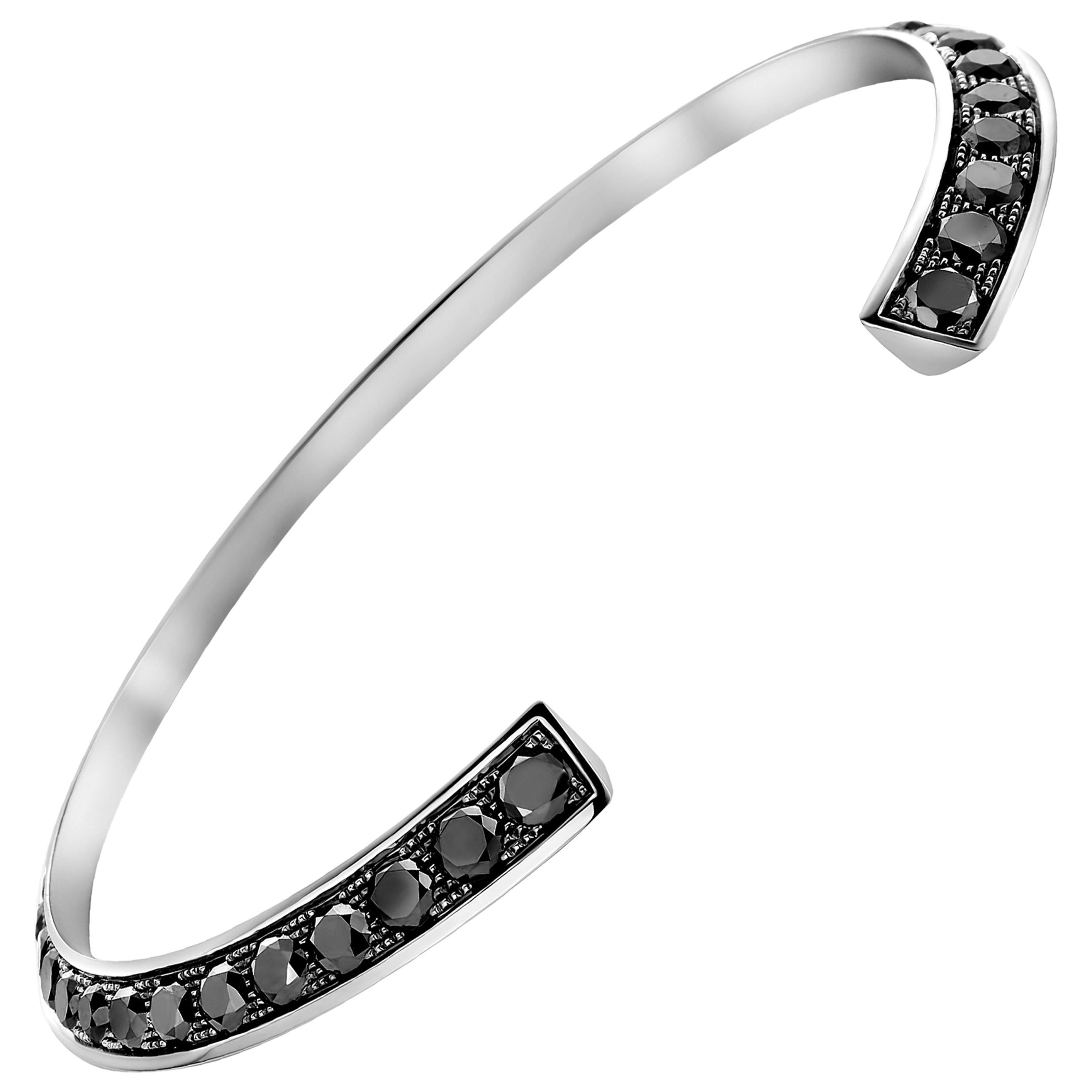 18 Karat White Gold and Black Diamond Flow Bracelet For Sale