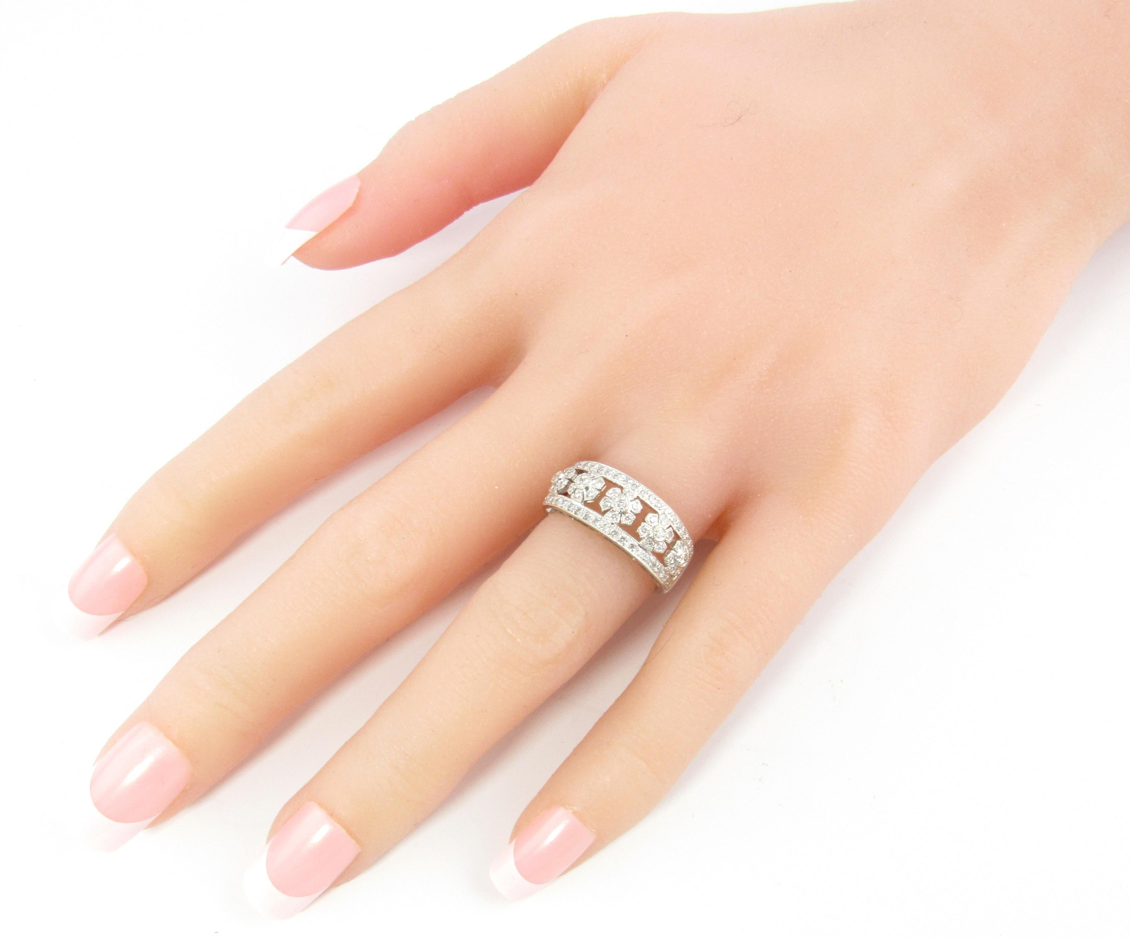 Bague jonc en or blanc 18 carats et diamants en vente 1