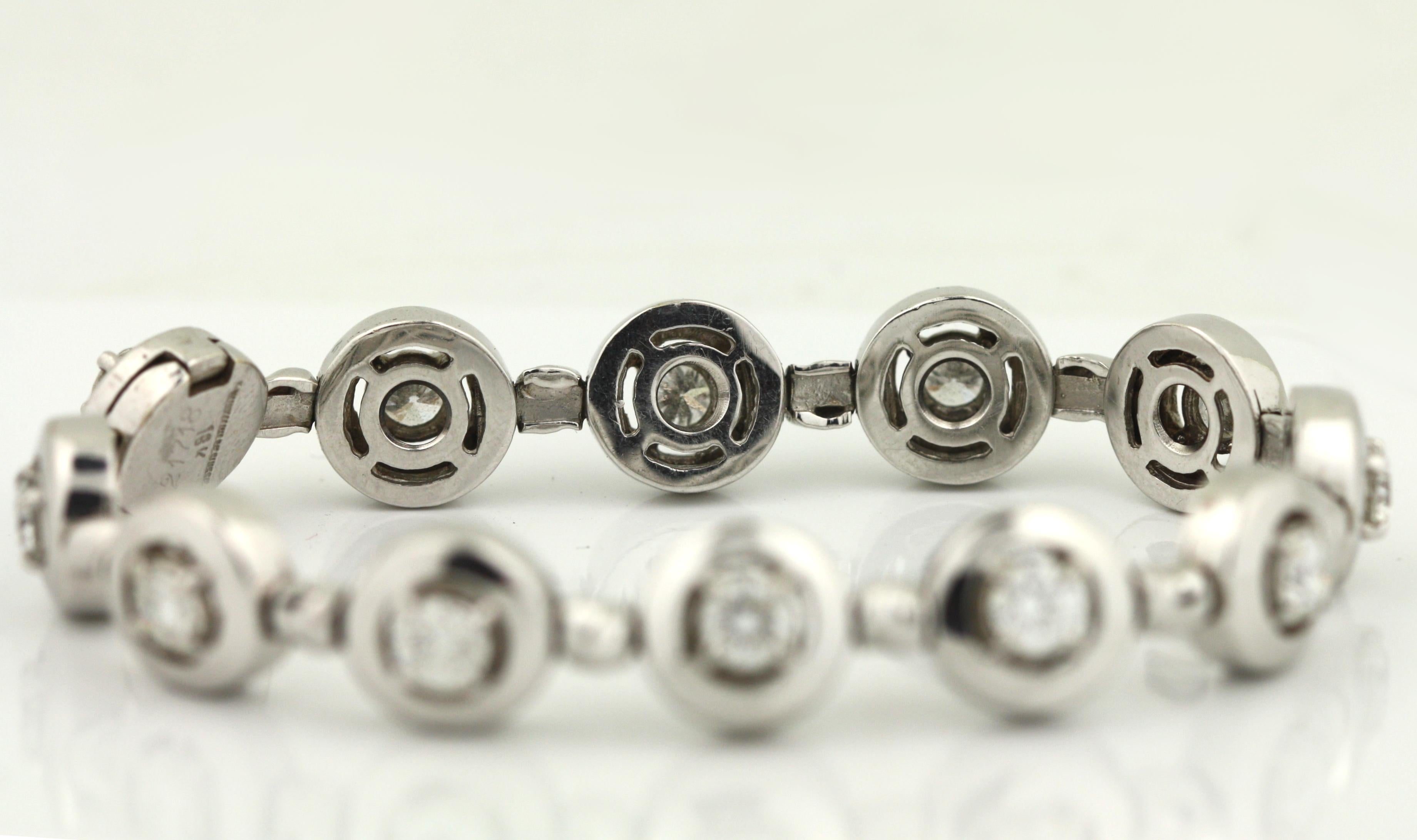 Bracelet en or blanc 18 carats et diamants en vente 1