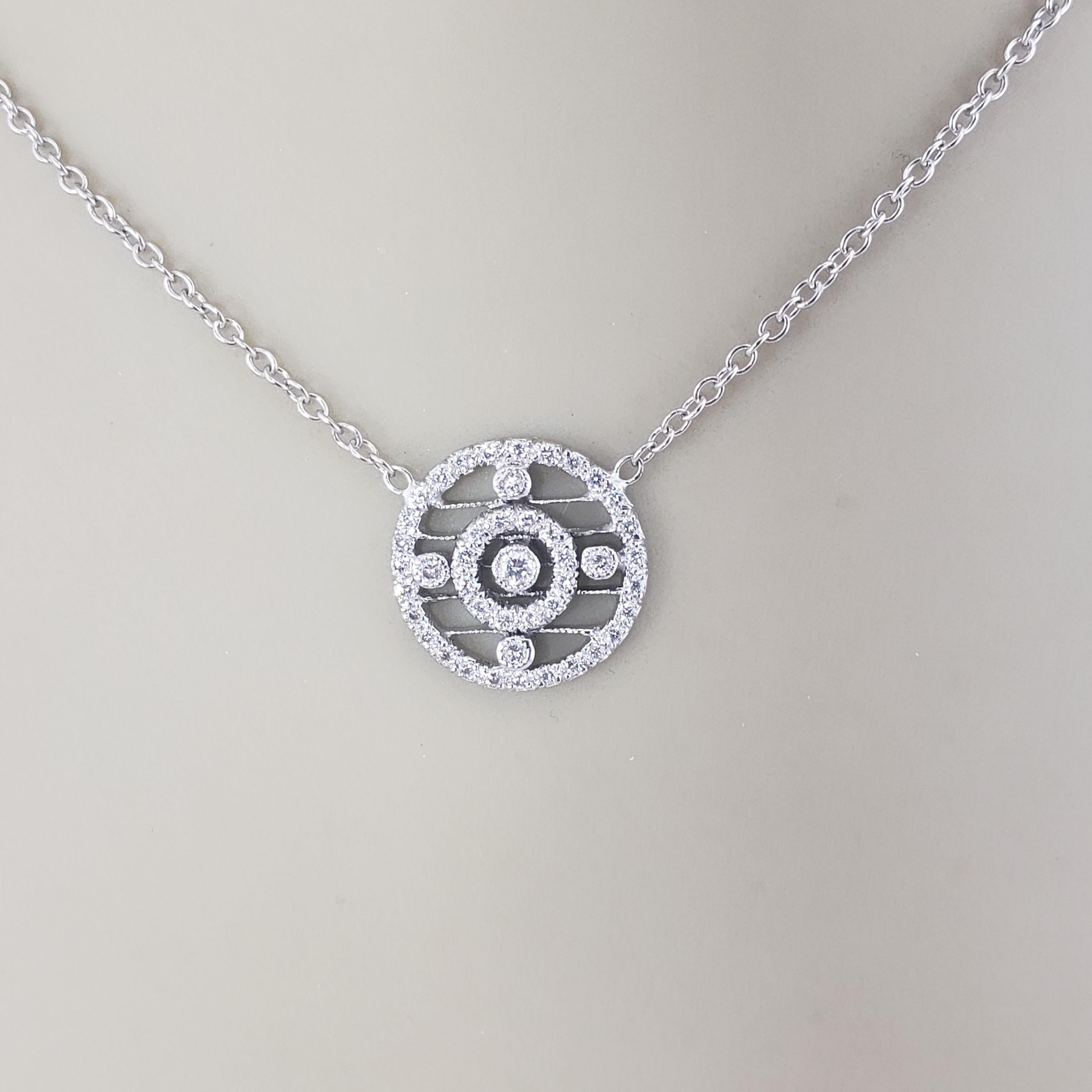18 Karat White Gold and Diamond Circle Pendant Necklace #16824 For Sale 2