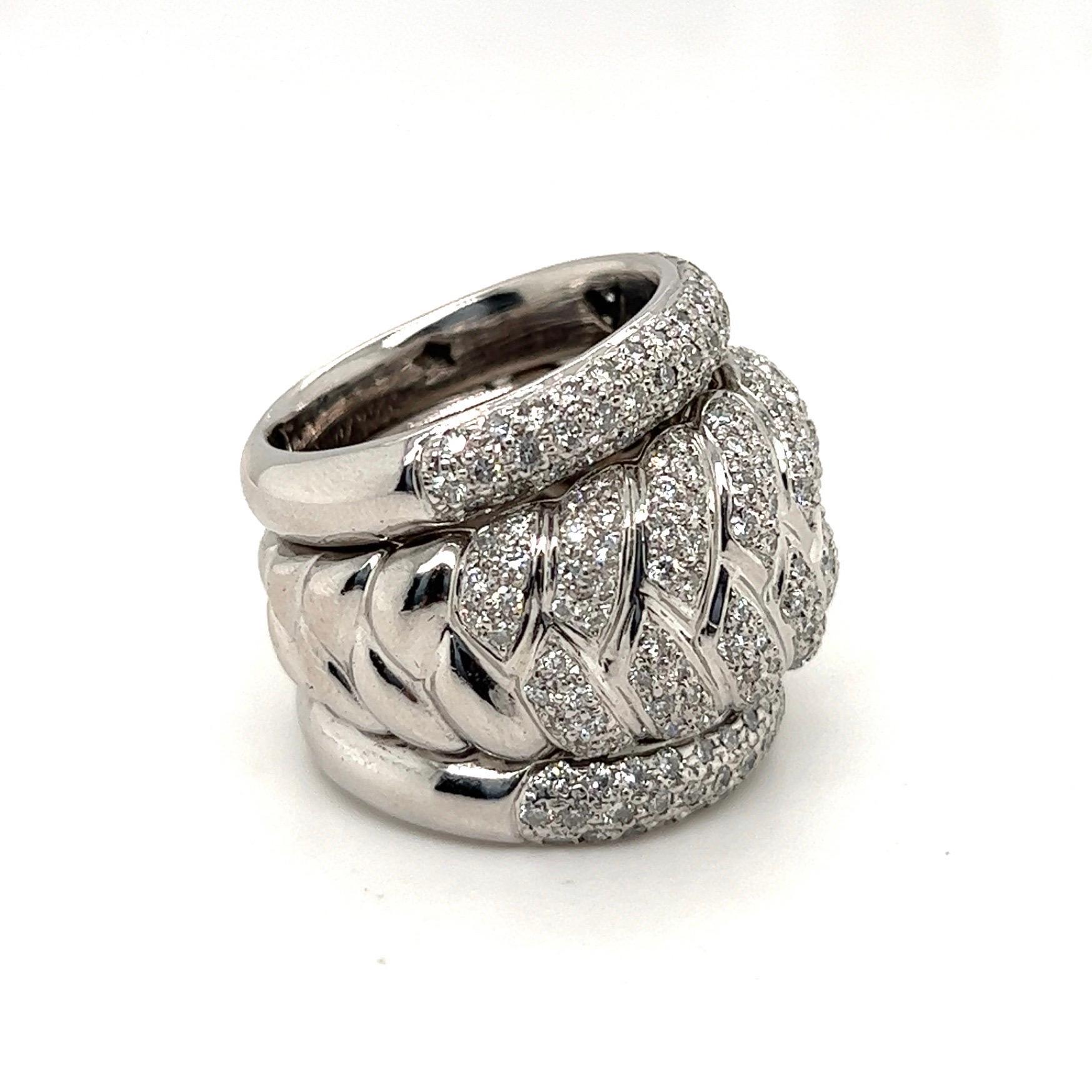 Brilliant Cut 18 Karat White Gold and Diamond Cocktail Ring