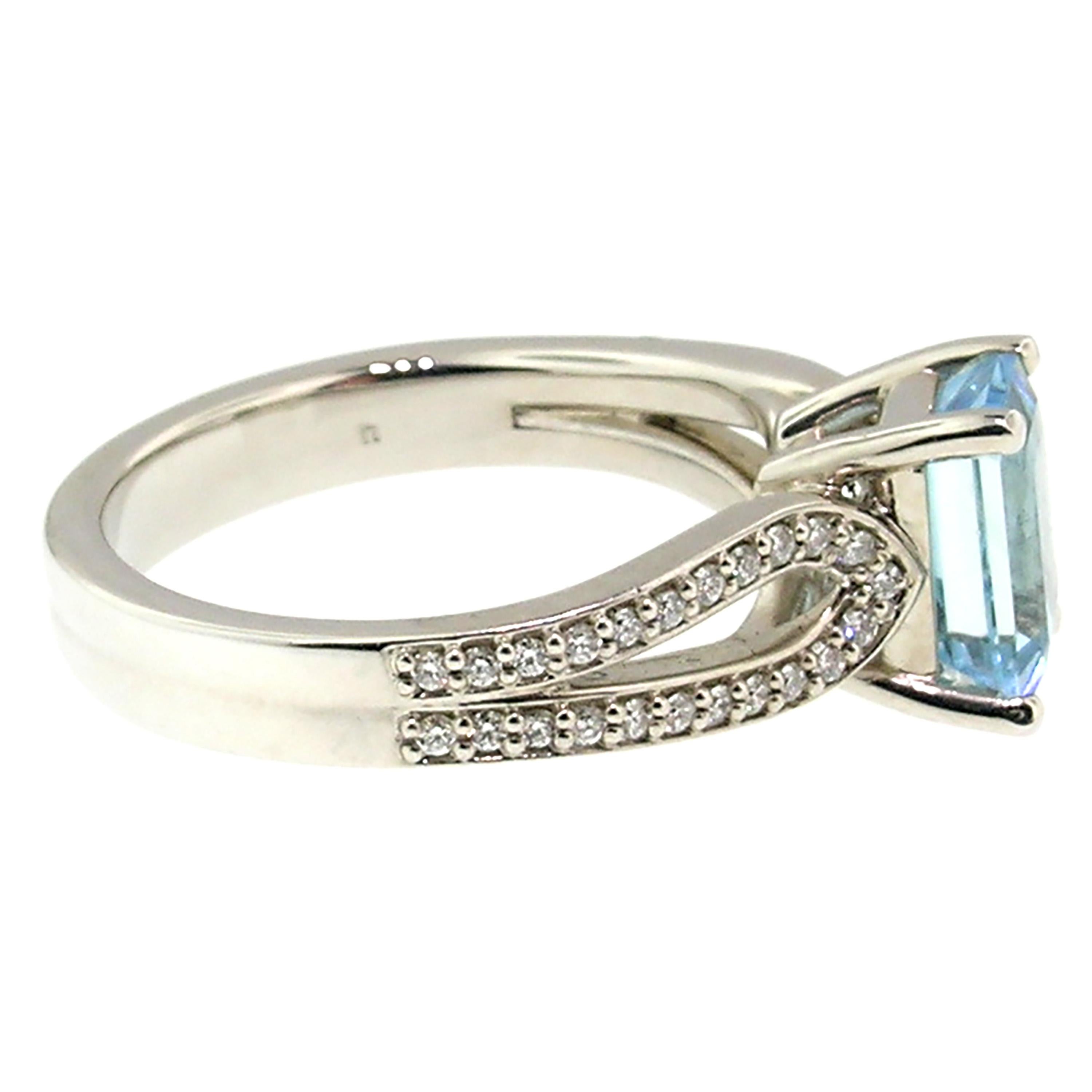 18 Karat White Gold and Diamond Custom Ring with 1.63 Carat Aquamarine In New Condition In Logan, UT
