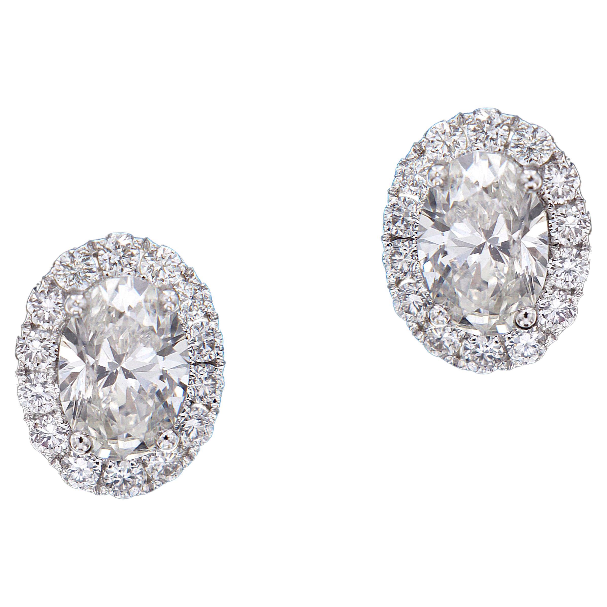 18 Karat White Gold and Diamond Earrings For Sale