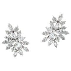 18 Karat White Gold and Diamond Flowers Earrings