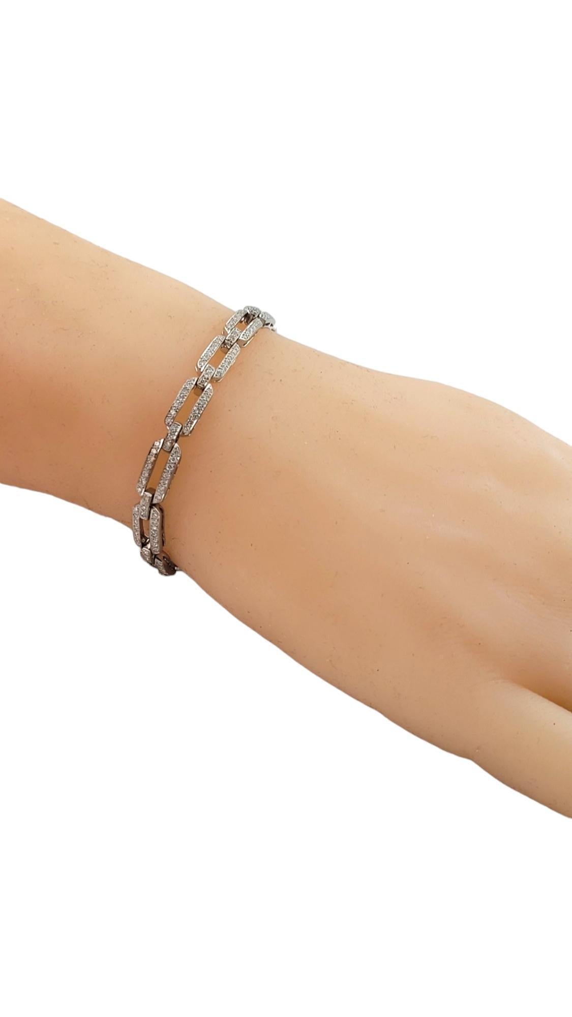 18 Karat White Gold and Diamond Link Bracelet #19578 For Sale 1