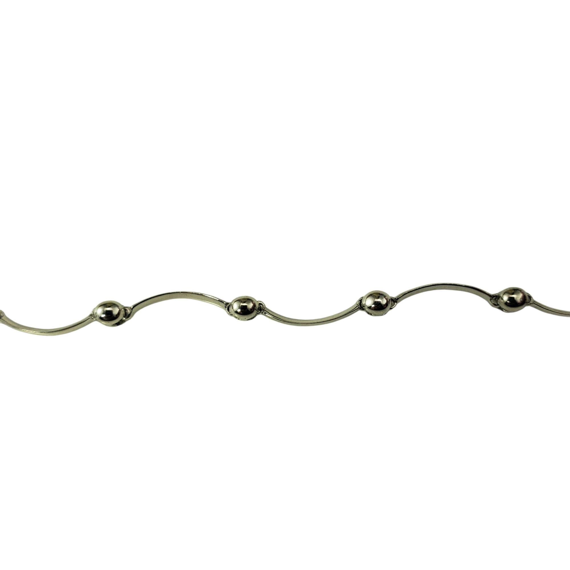18 Karat White Gold and Diamond Necklace #21974 In Good Condition For Sale In Washington Depot, CT