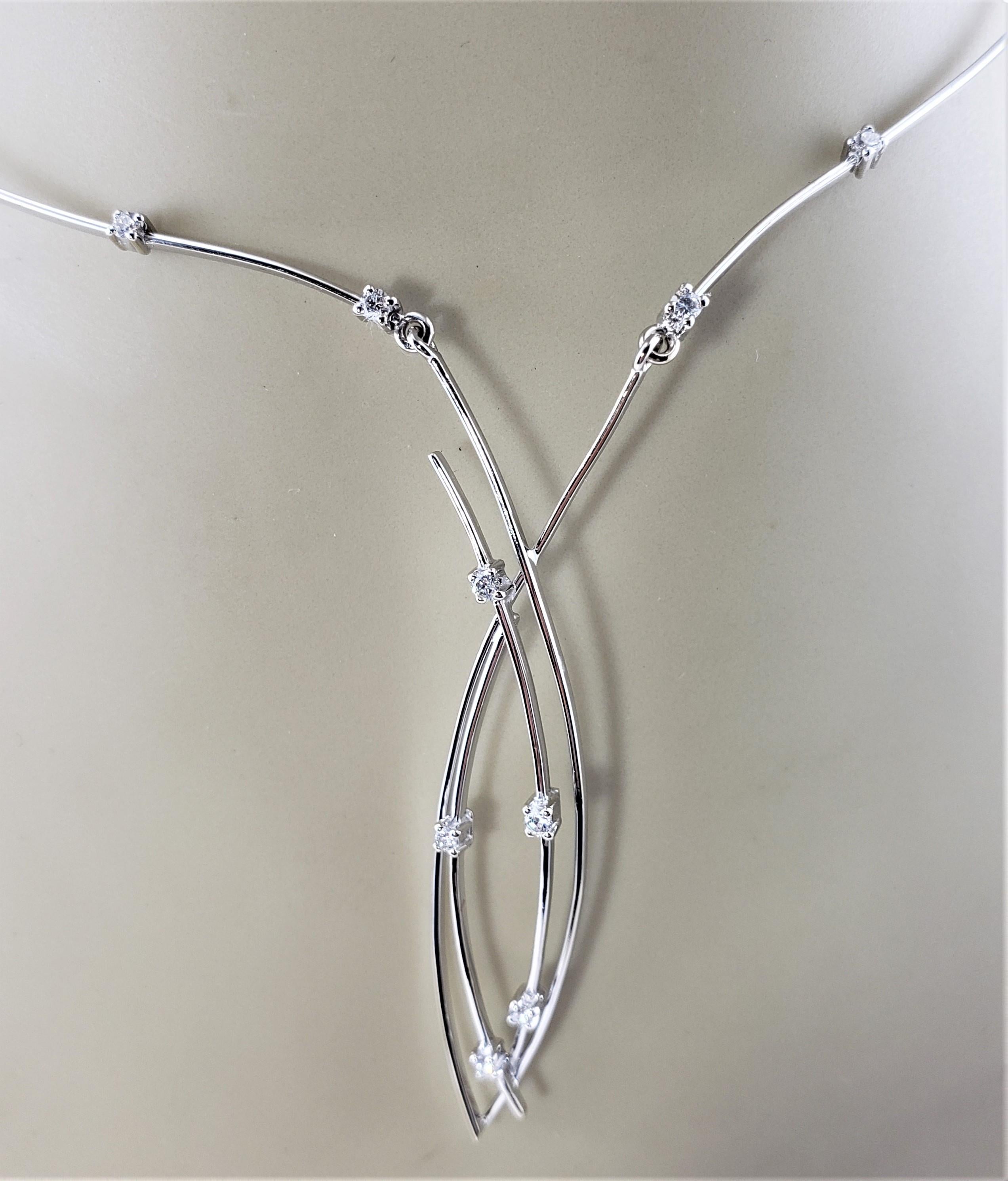 18 Karat White Gold and Diamond Necklace For Sale 4
