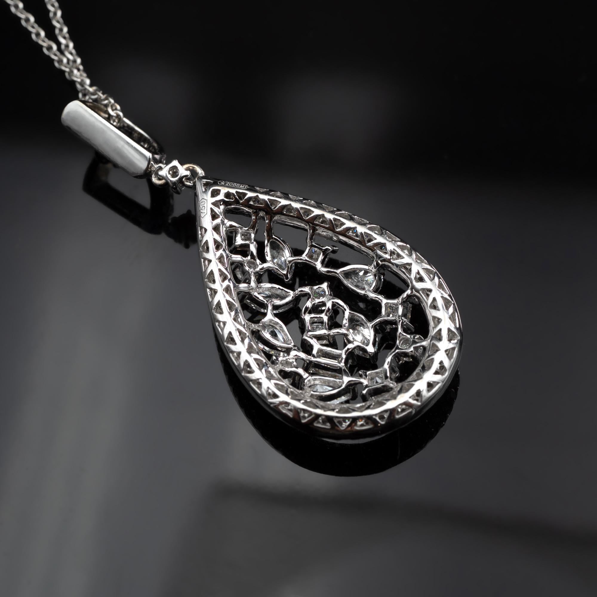 18-Karat White Gold and Diamond Pendant Necklace In New Condition For Sale In Monte Carlo, MC