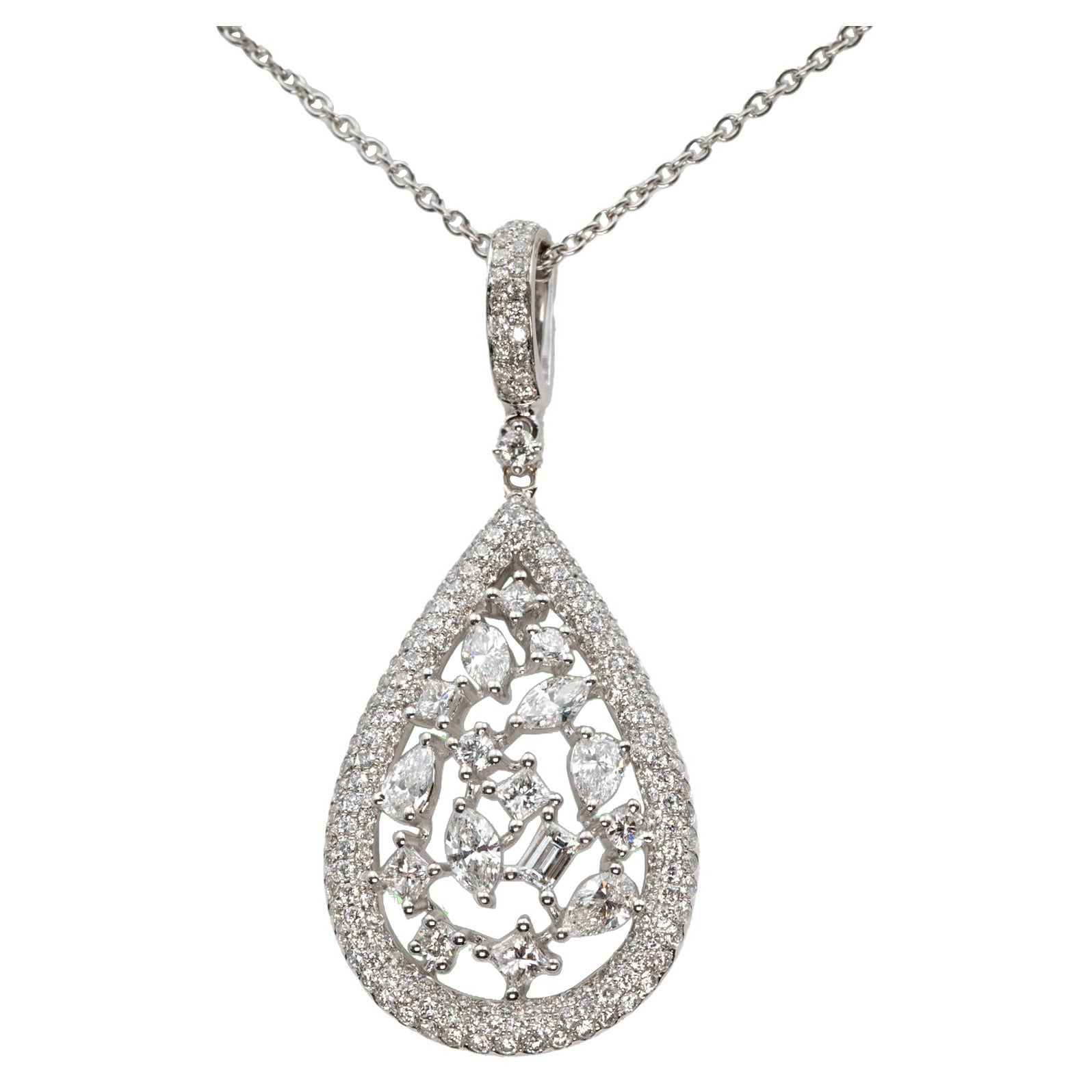 Collier pendentif en or blanc 18 carats et diamants