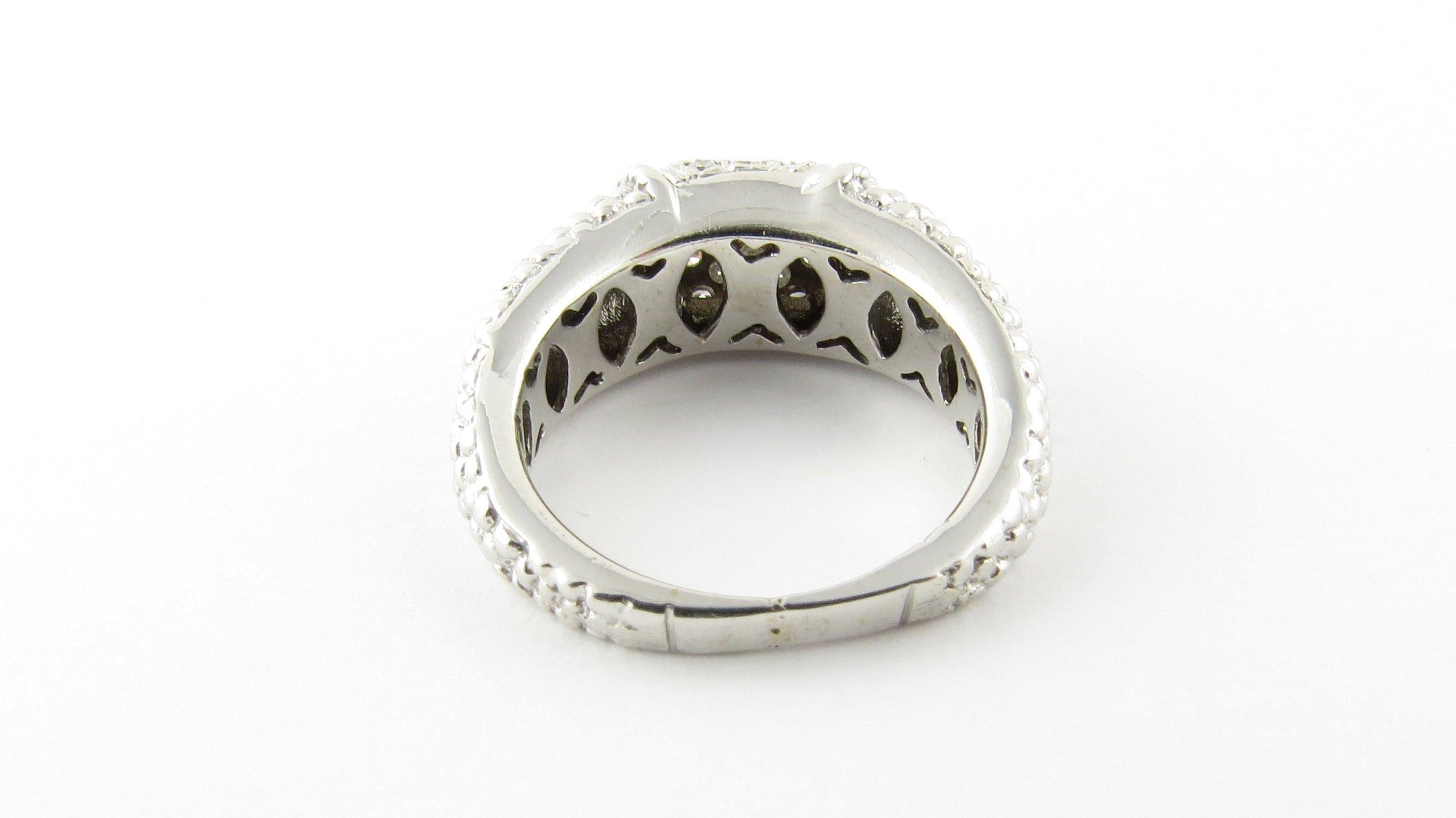 Anello in oro bianco 18 carati e diamanti In condizioni buone in vendita a Washington Depot, CT