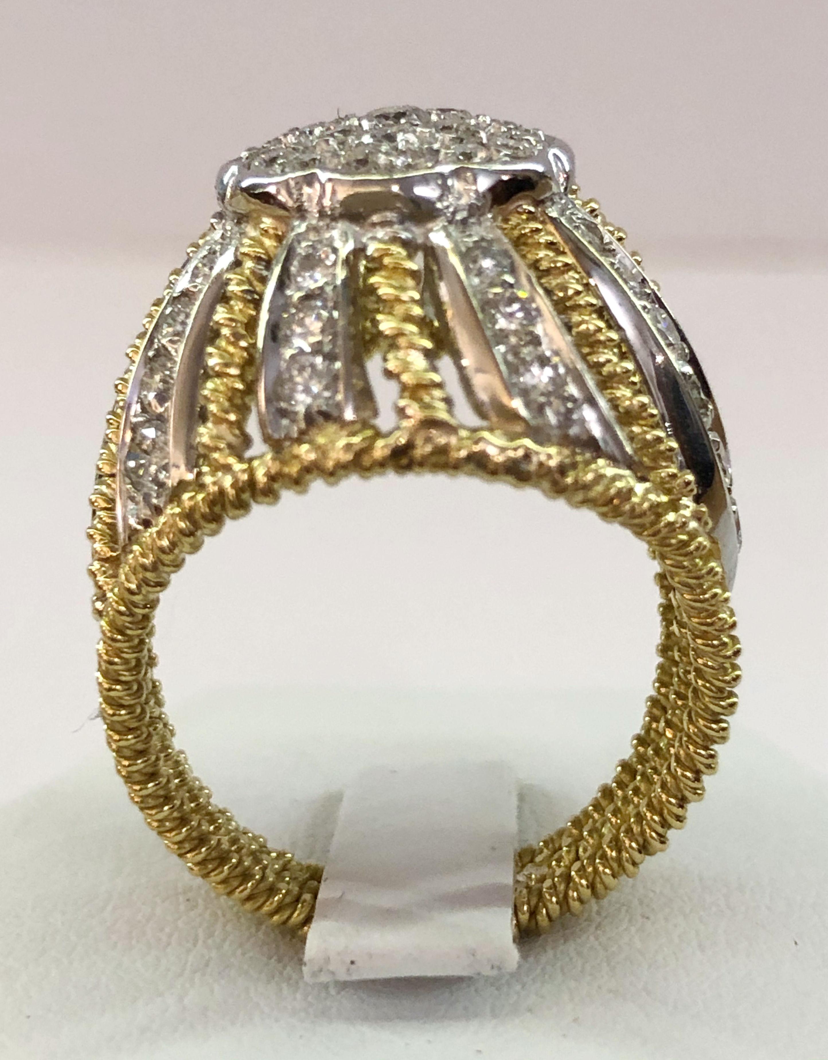 18 Karat White Gold and Diamond Ring In Good Condition For Sale In Palm Springs, CA