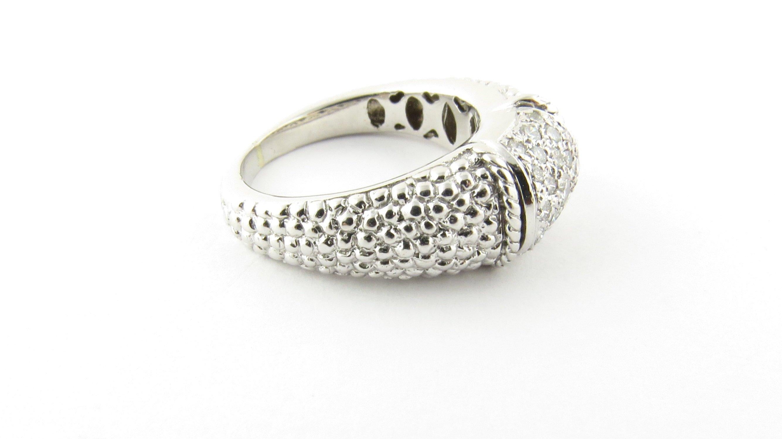 Anello in oro bianco 18 carati e diamanti in vendita 1