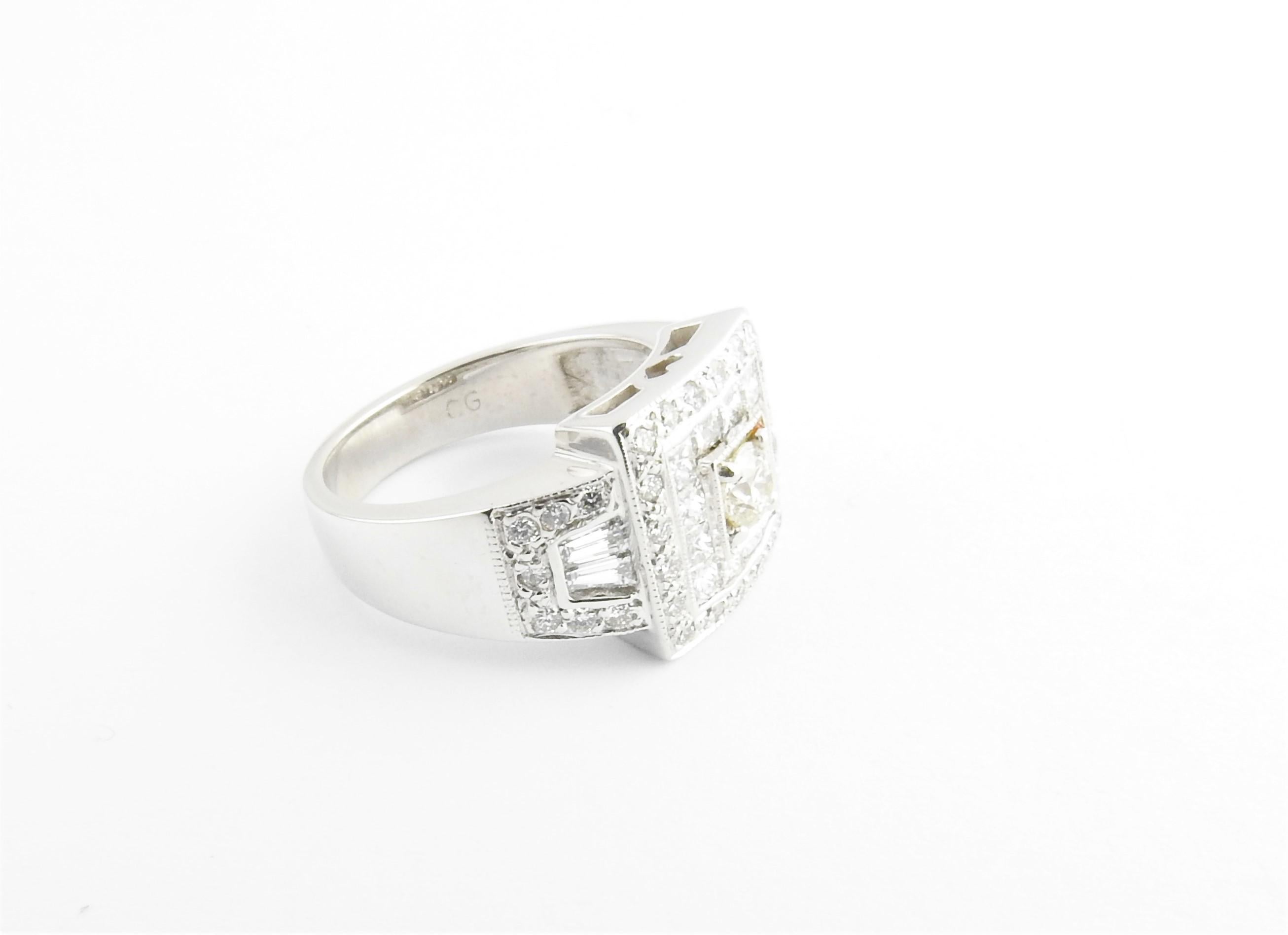 18 Karat White Gold and Diamond Ring For Sale 2