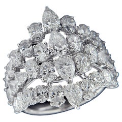18 Karat White Gold and Diamond Ring