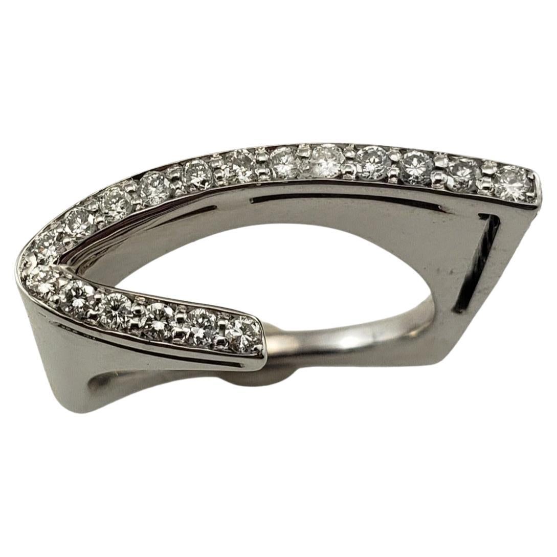 18 Karat White Gold and Diamond Ring For Sale