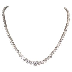 18 Karat White Gold and Diamond Riviere Necklace