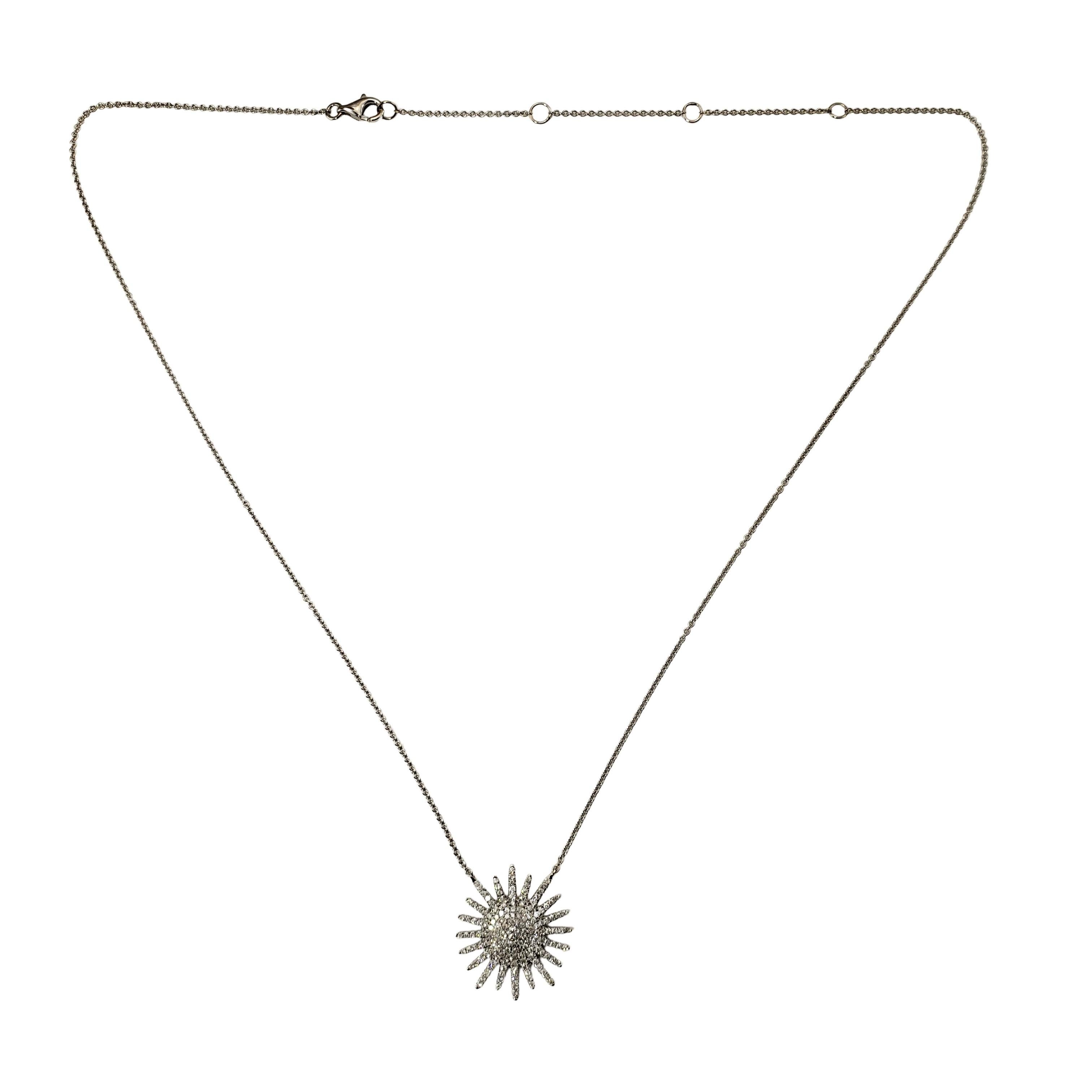 Collana a stella in oro bianco 18 carati e diamanti In condizioni buone in vendita a Washington Depot, CT