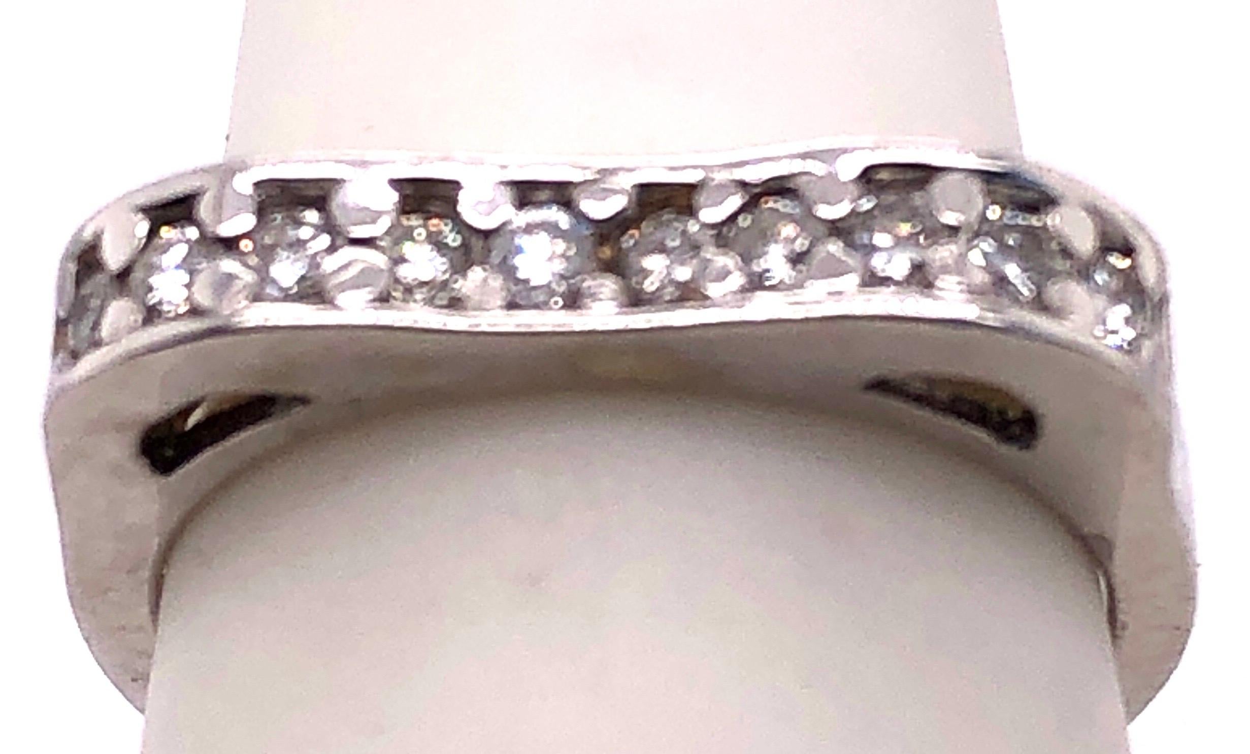 14 Karat White Gold and Diamond Wedding Band Bridal Anniversary Ring For Sale 1