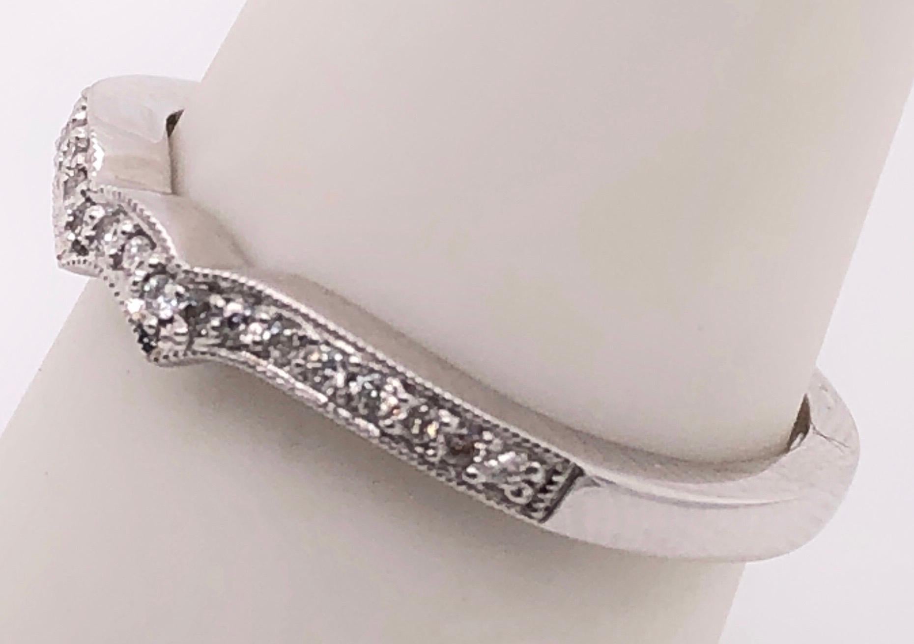 Women's or Men's 18 Karat White Gold and Diamond Wedding Contour Band Bridal Ring For Sale