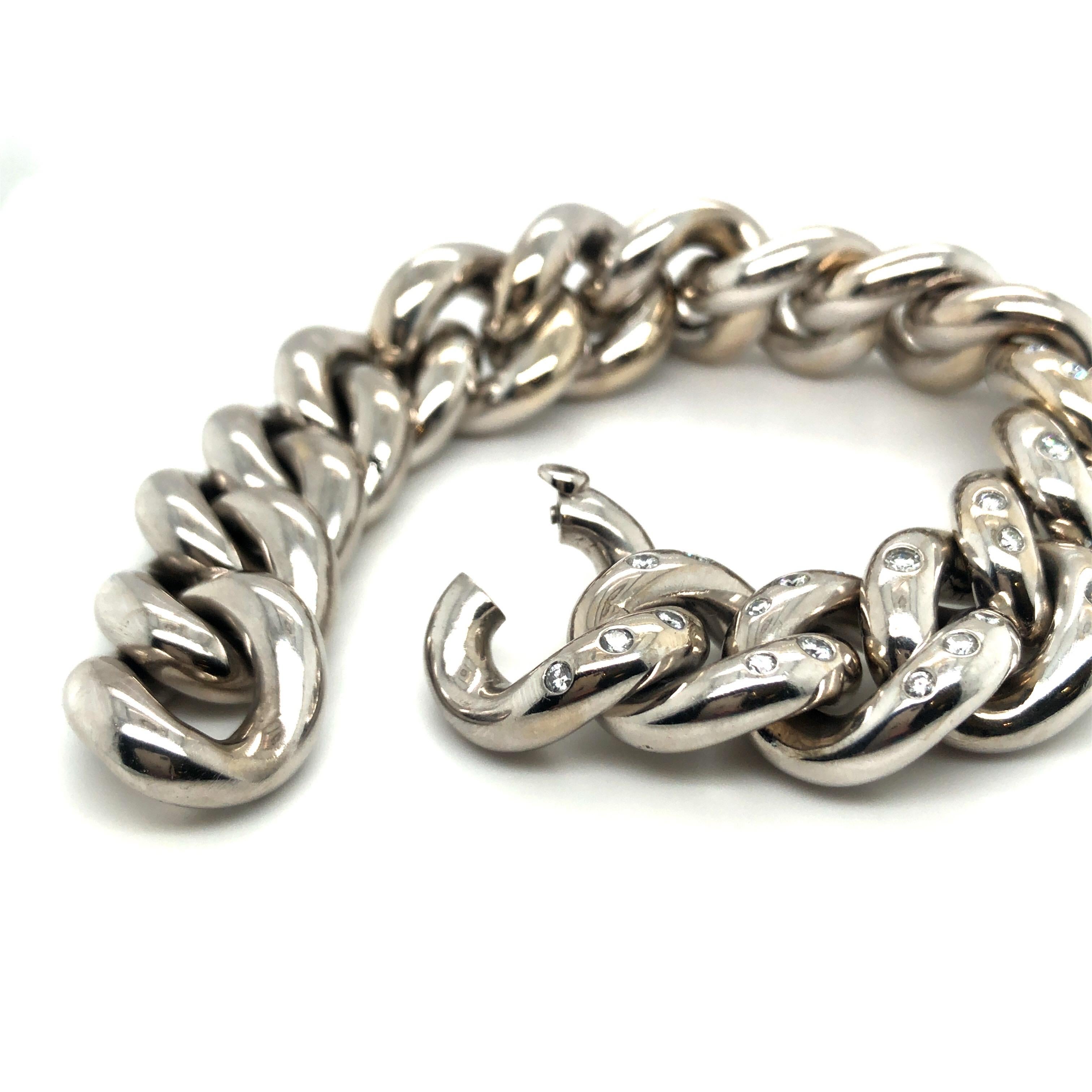 18 Karat White Gold and Diamonds Curb Chain Bracelet In Good Condition In Zurich, CH