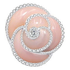 Ring aus 18 Karat Weißgold mit rosa Opal und Diamant