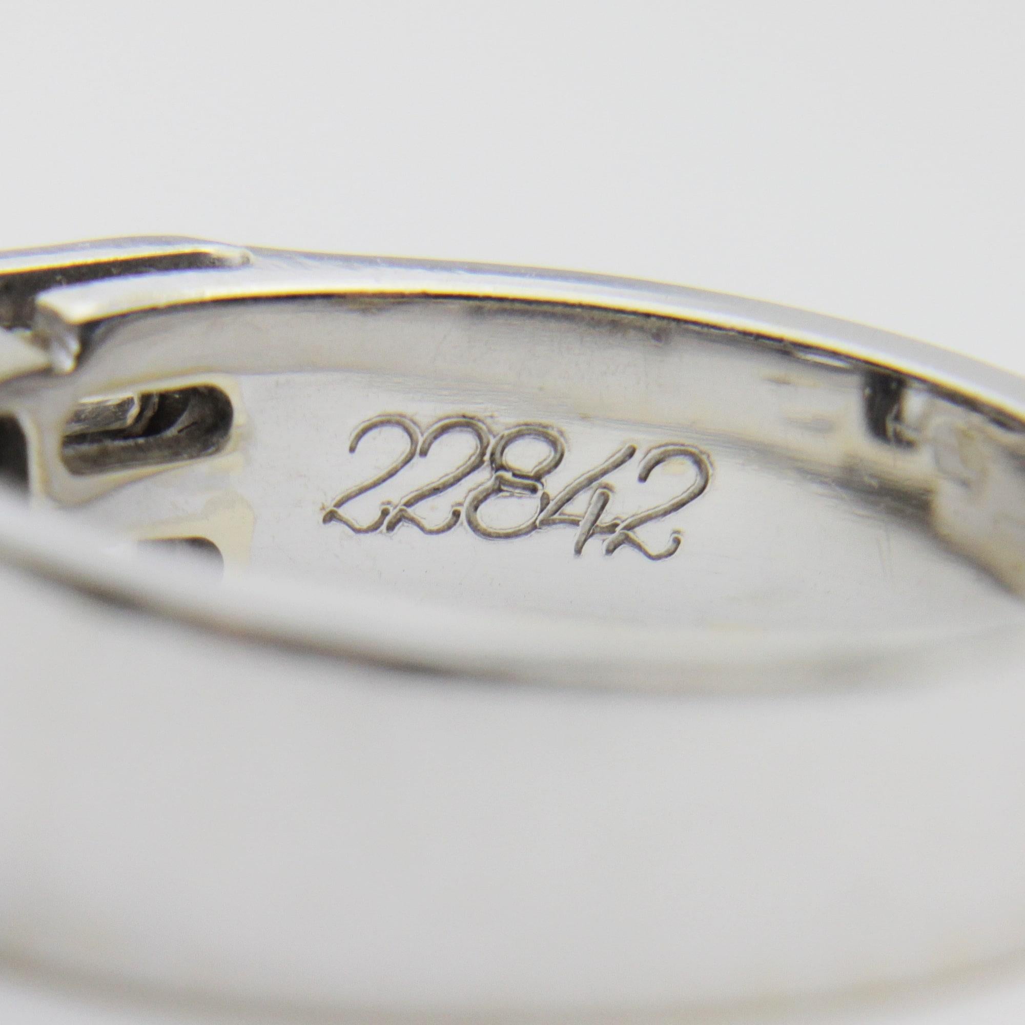 18 Karat White Gold and Princess Cut Diamond Ring In Good Condition In Brisbane City, QLD