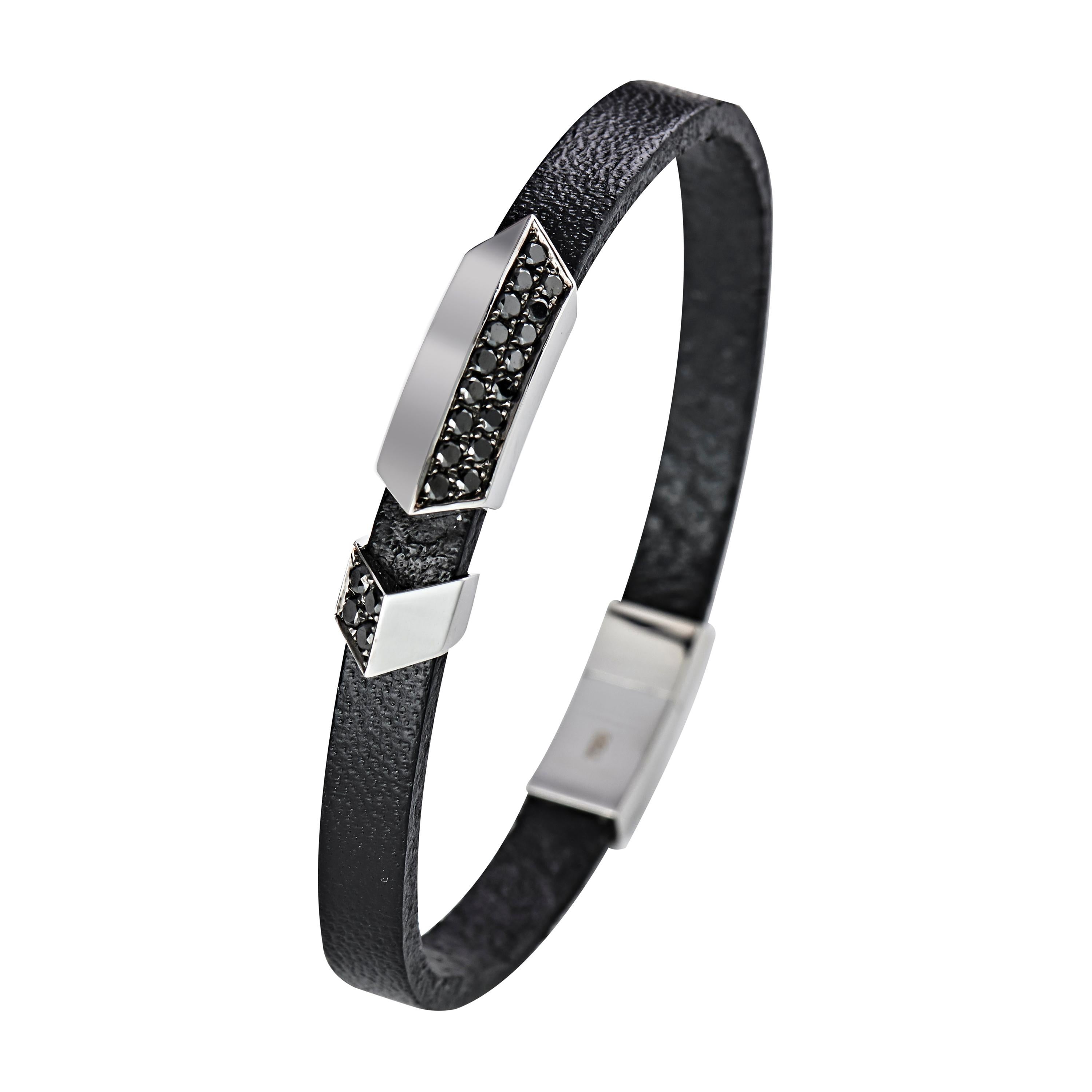 18 Karat White Gold and Rubber Brown Diamond Thorax Men
s Bracelet For Sale