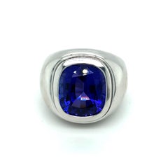 18 Karat White Gold and Tanzanite Signet Ring by Bucherer
