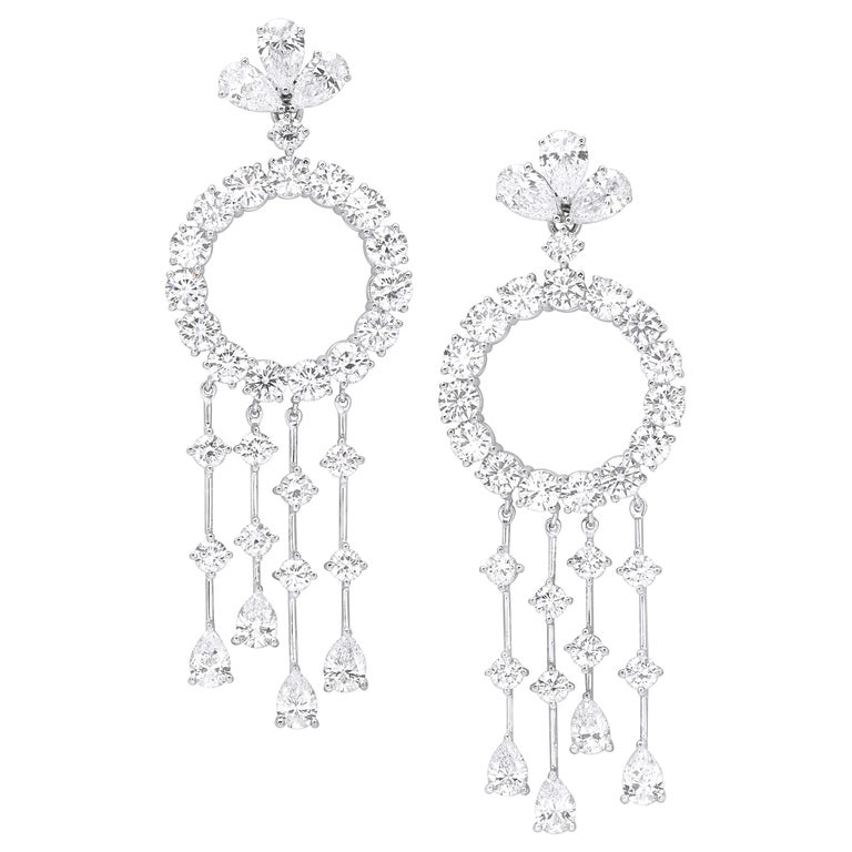 18 Karat White Gold And Diamonds Chandelier Earrings For At 1stdibs White Diamonds Chandelier Earrings, Black And Gold Chandelier Earrings Uk